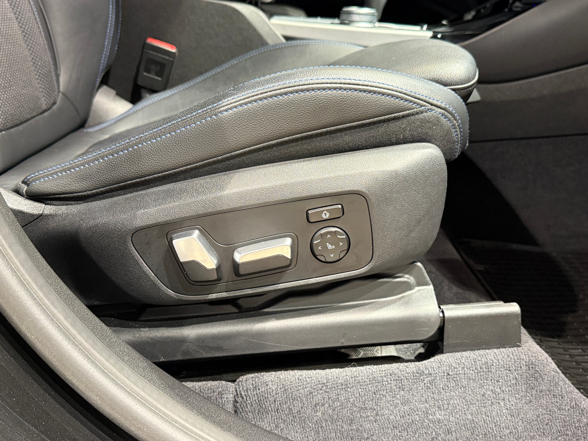 BMW X3 xDrive 48V 20d M Sport Steptronic-image-16
