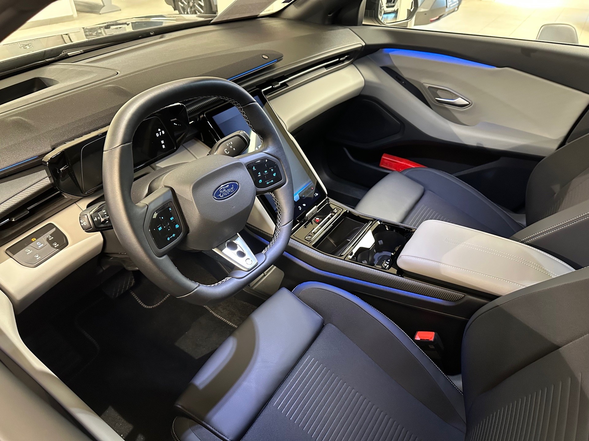 FORD Capri Extended Range Premium-image-8