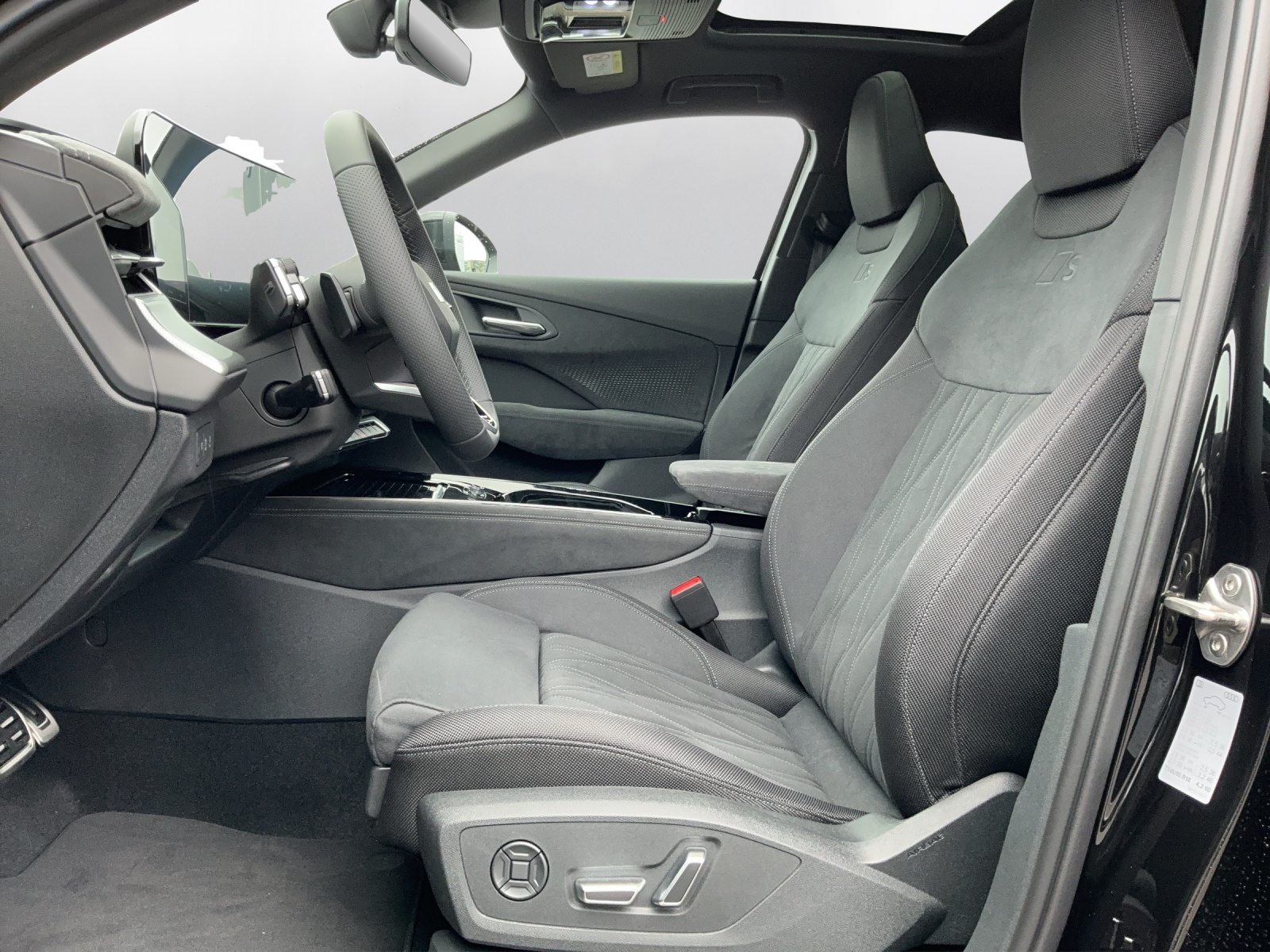 AUDI Q3 Sportback TFSI quattro 195 kW S tronic-image-9