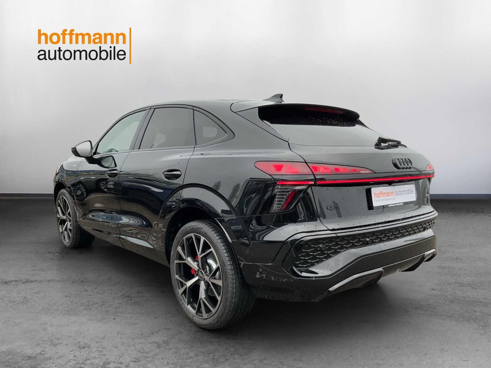 AUDI Q3 Sportback TFSI quattro 195 kW S tronic-image-5