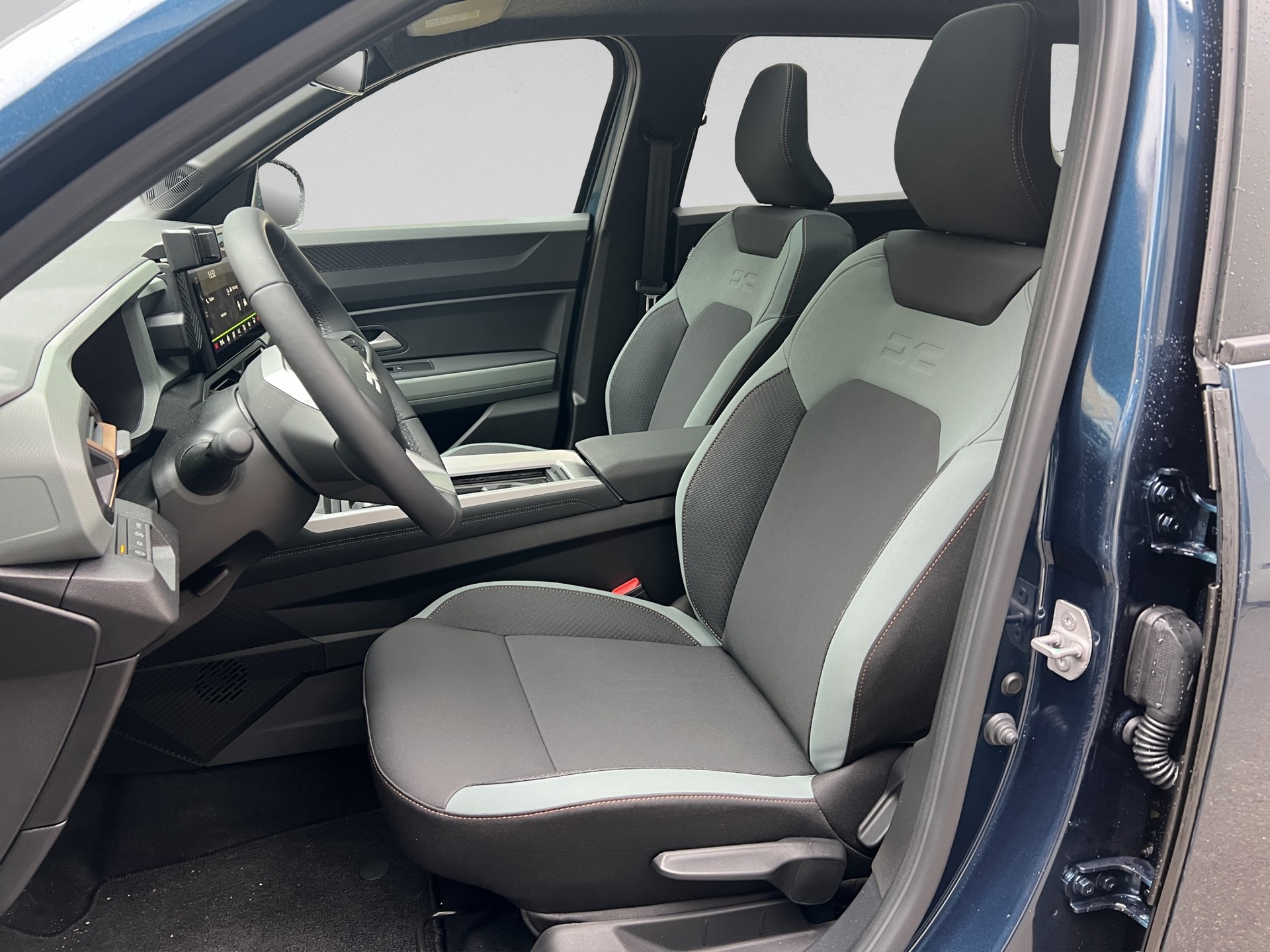 DACIA Bigster HEV 155 Extreme-image-4