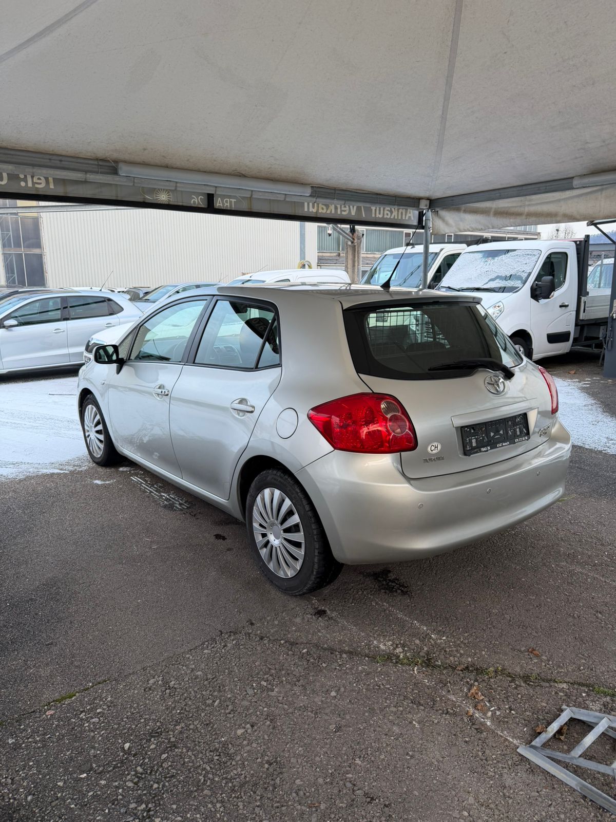 TOYOTA Auris 2.0 D-4D Linea Sol-image-4