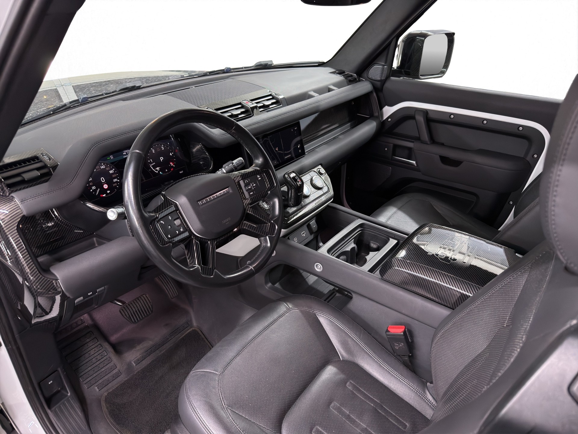 LAND ROVER Defender 90 3.0D I6 200 X-Dynamic SE AT8-image-14