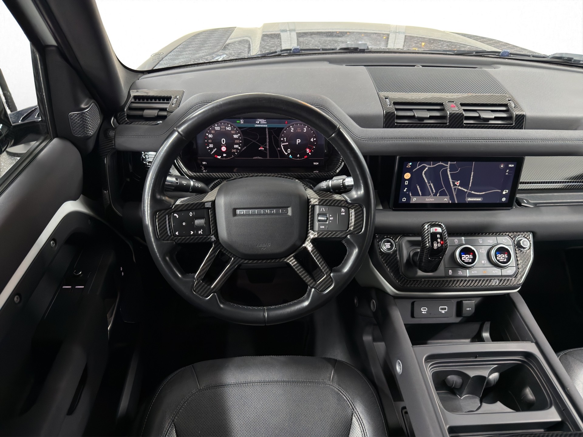 LAND ROVER Defender 90 3.0D I6 200 X-Dynamic SE AT8-image-9
