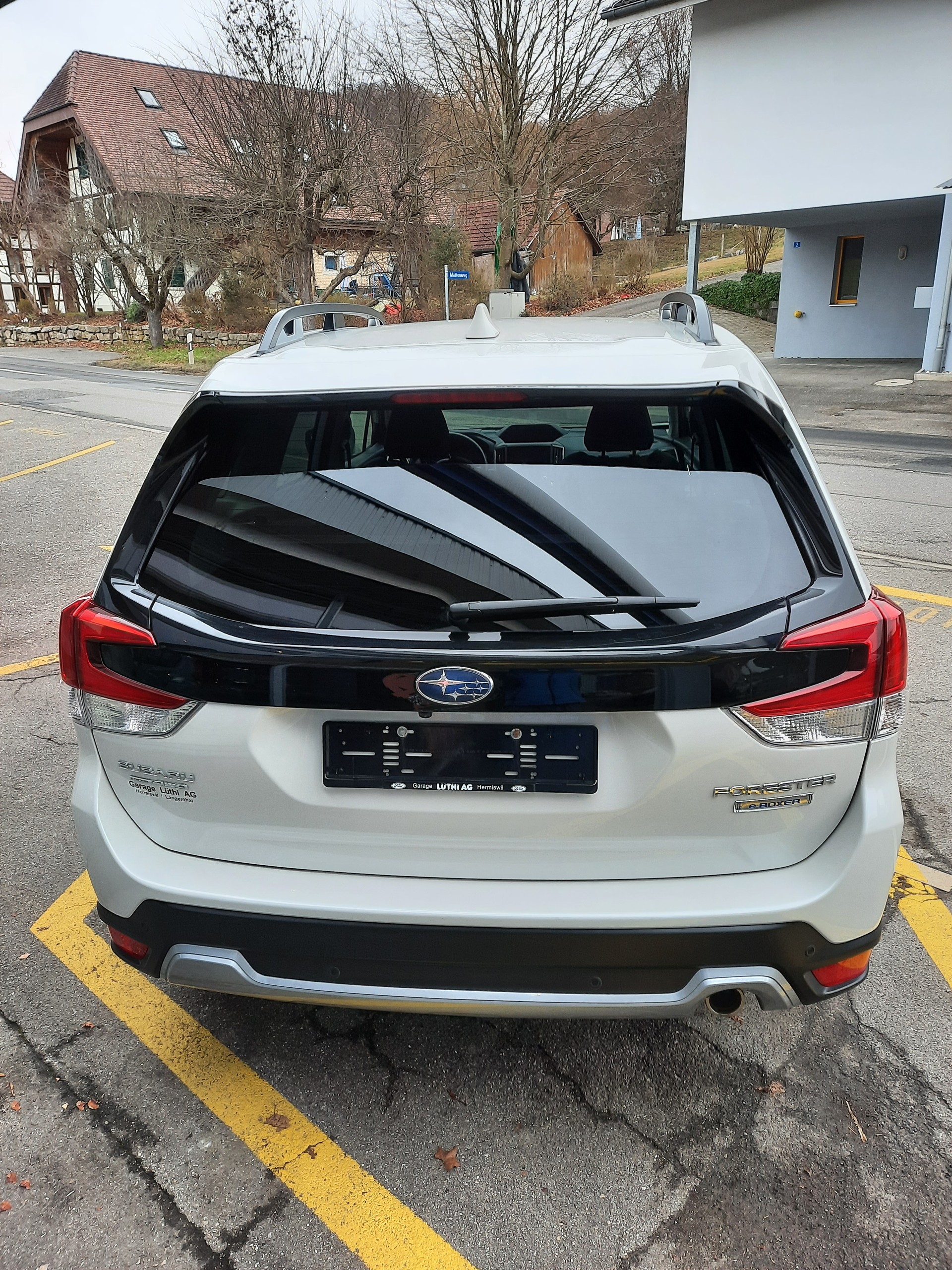 SUBARU Forester 2.0i e-Boxer Swiss Plus Lineartronic-image-5