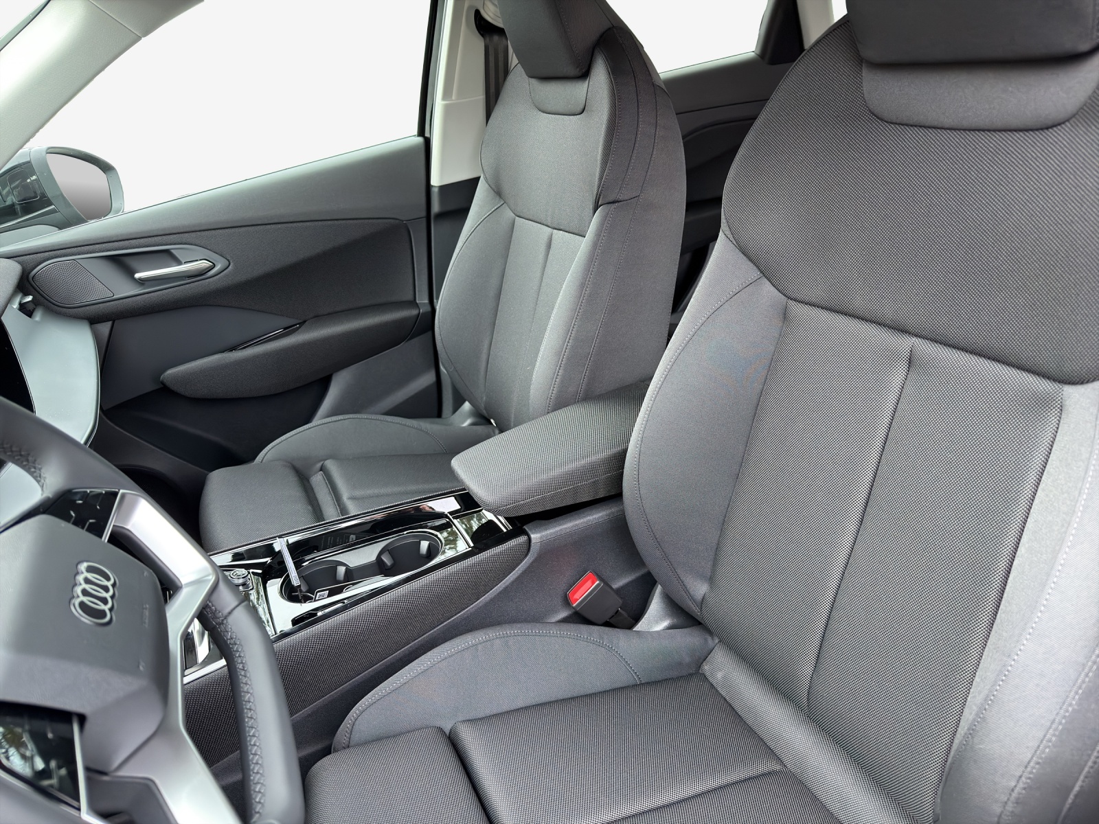 AUDI Q3 SUV 110 kW TFSI S tronic-image-14