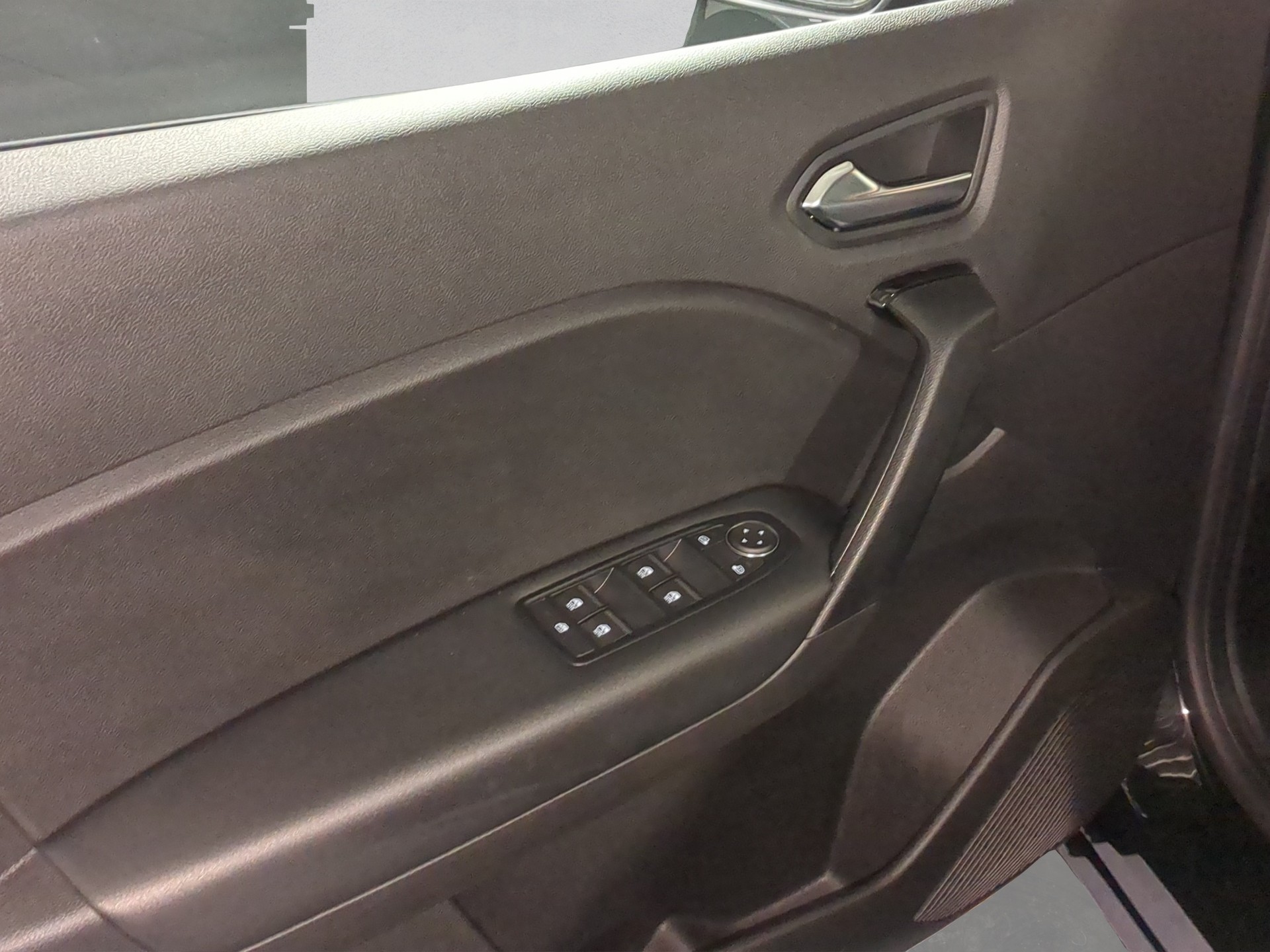 RENAULT Captur 1.3 TCe Equilibre-image-18