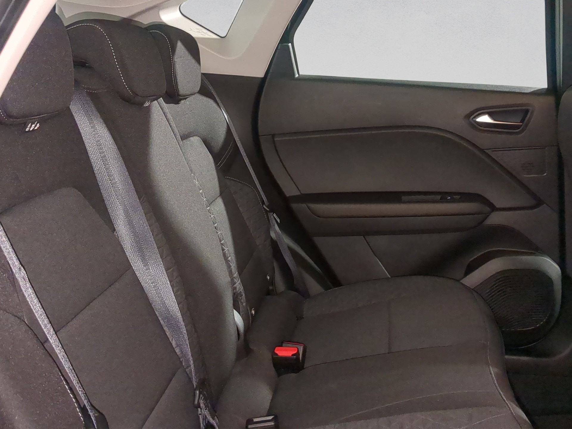 RENAULT Captur 1.3 TCe Equilibre-image-22