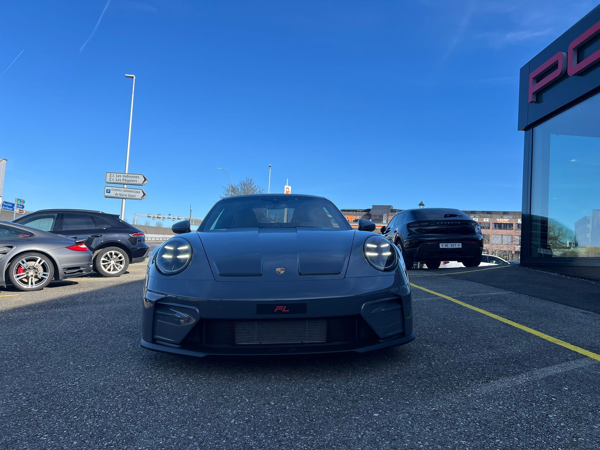 PORSCHE 911 Carrera GT3 PDK Touring-showroom-element-2