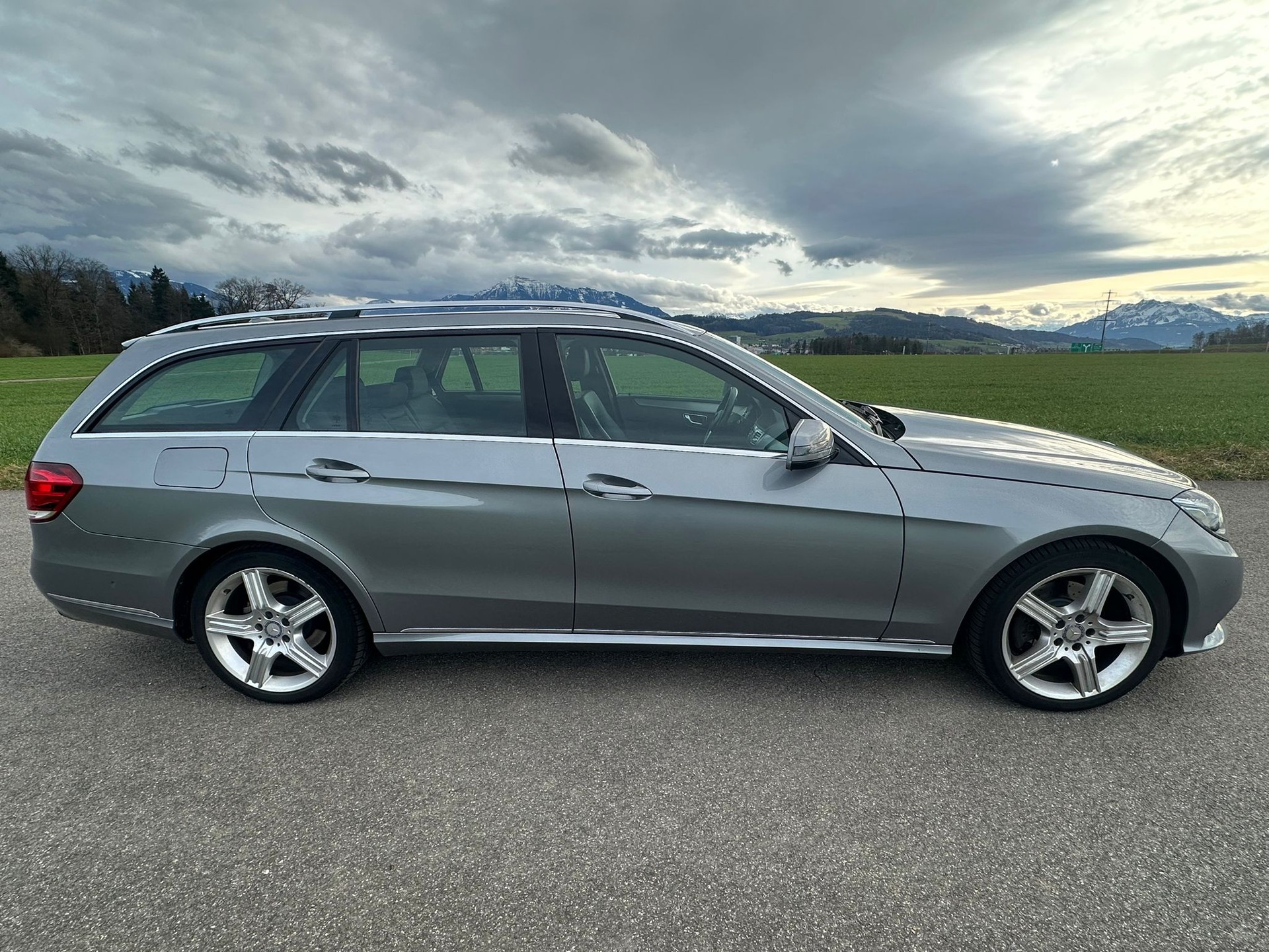 MERCEDES-BENZ E 250 CDI Elégance 4Matic 7G-Tronic-image-4