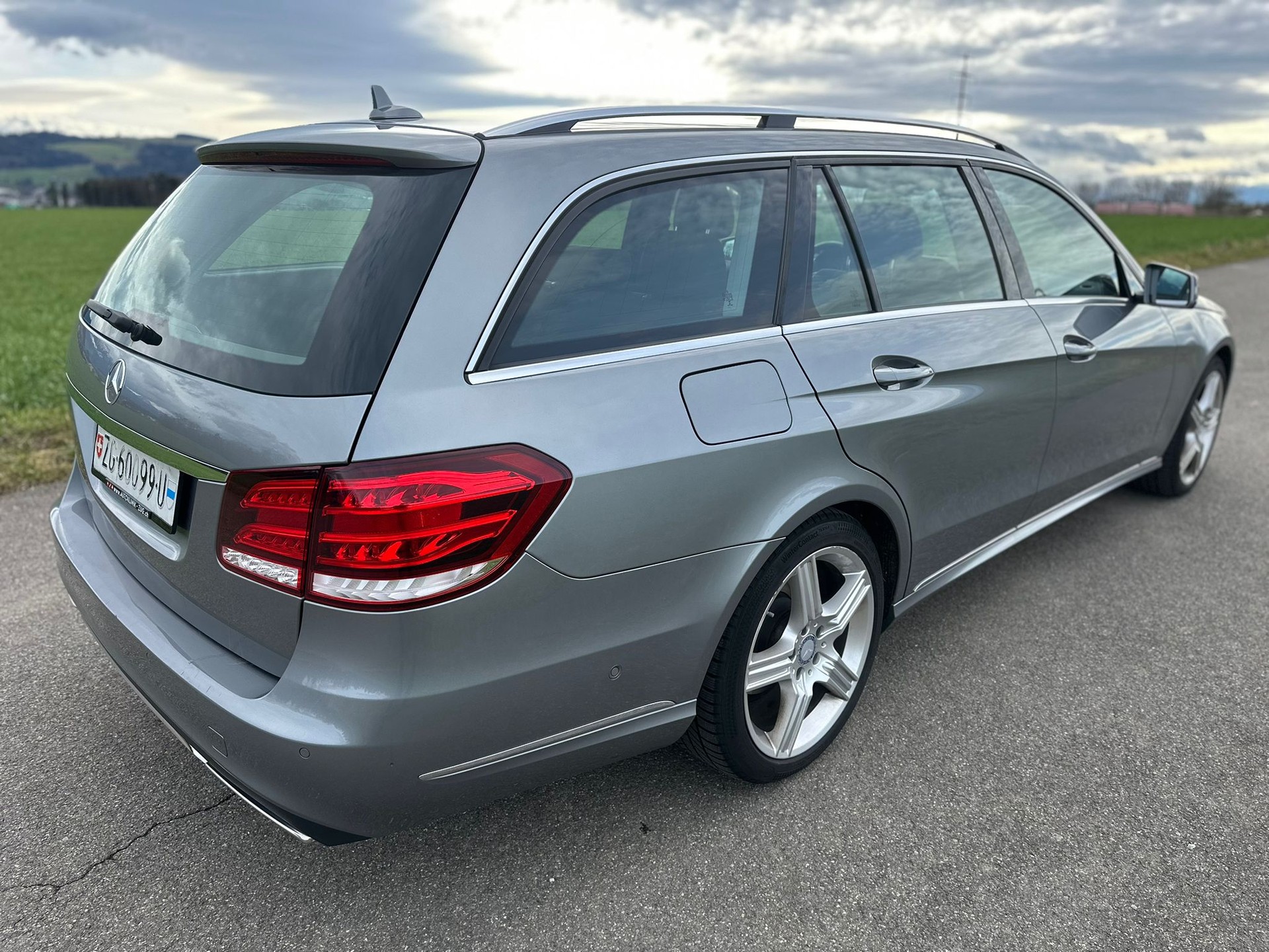 MERCEDES-BENZ E 250 CDI Elégance 4Matic 7G-Tronic-image-5
