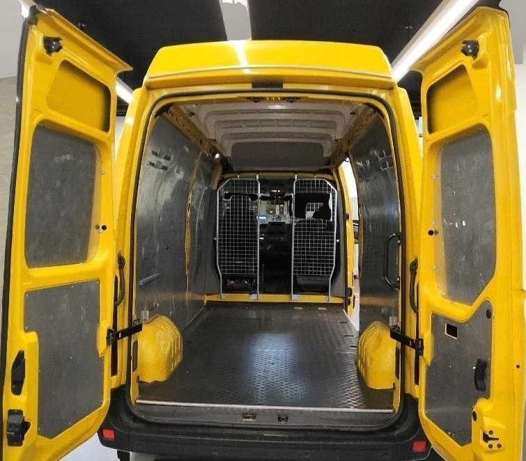 RENAULT Master T35 2.3dCi 135 L3H3-image-5