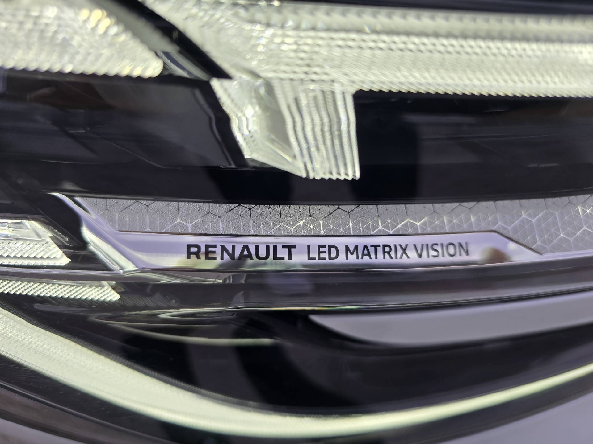 RENAULT Austral 1.2 E-Tech iconic-image-7