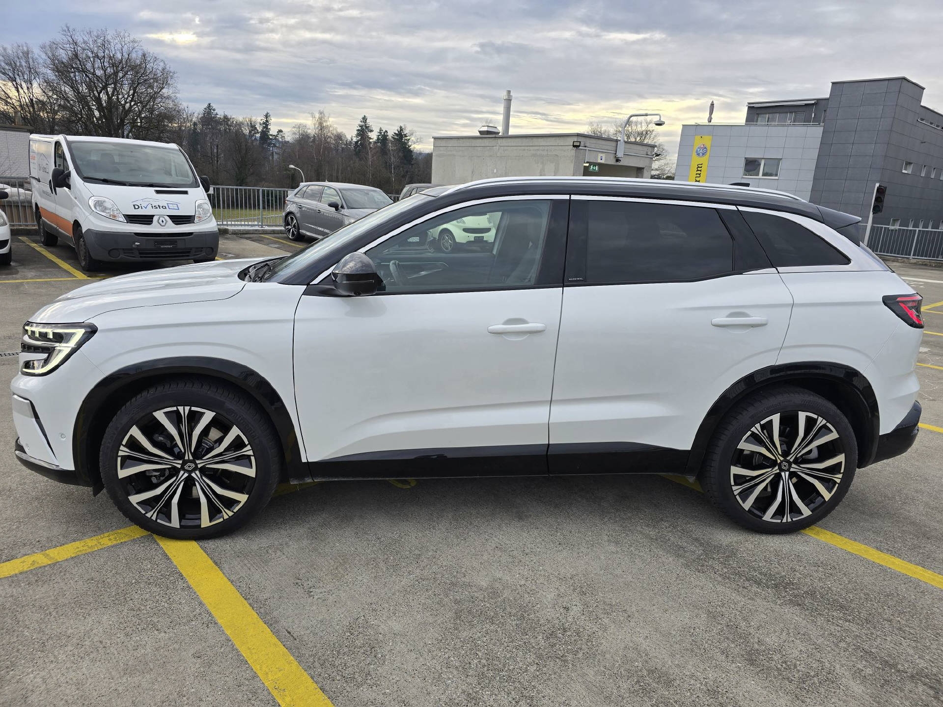 RENAULT Austral 1.2 E-Tech iconic-image-1