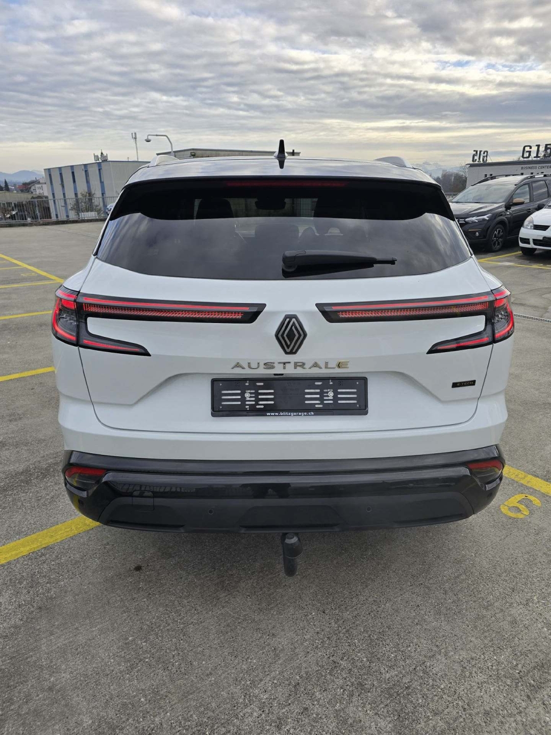 RENAULT Austral 1.2 E-Tech iconic-image-3