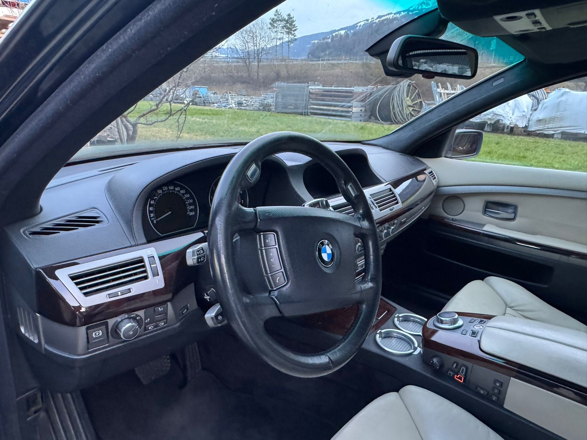 BMW 760i L-image-6