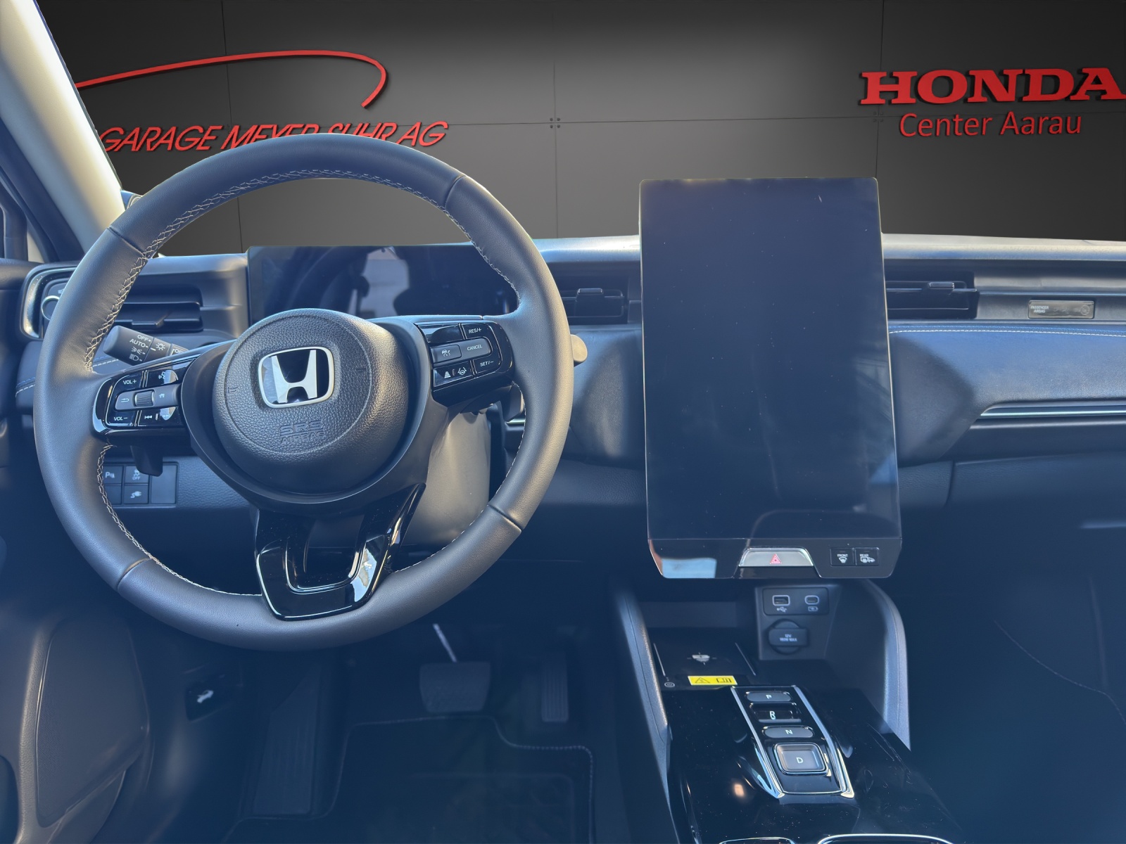 HONDA Ny1 Elegance-image-8
