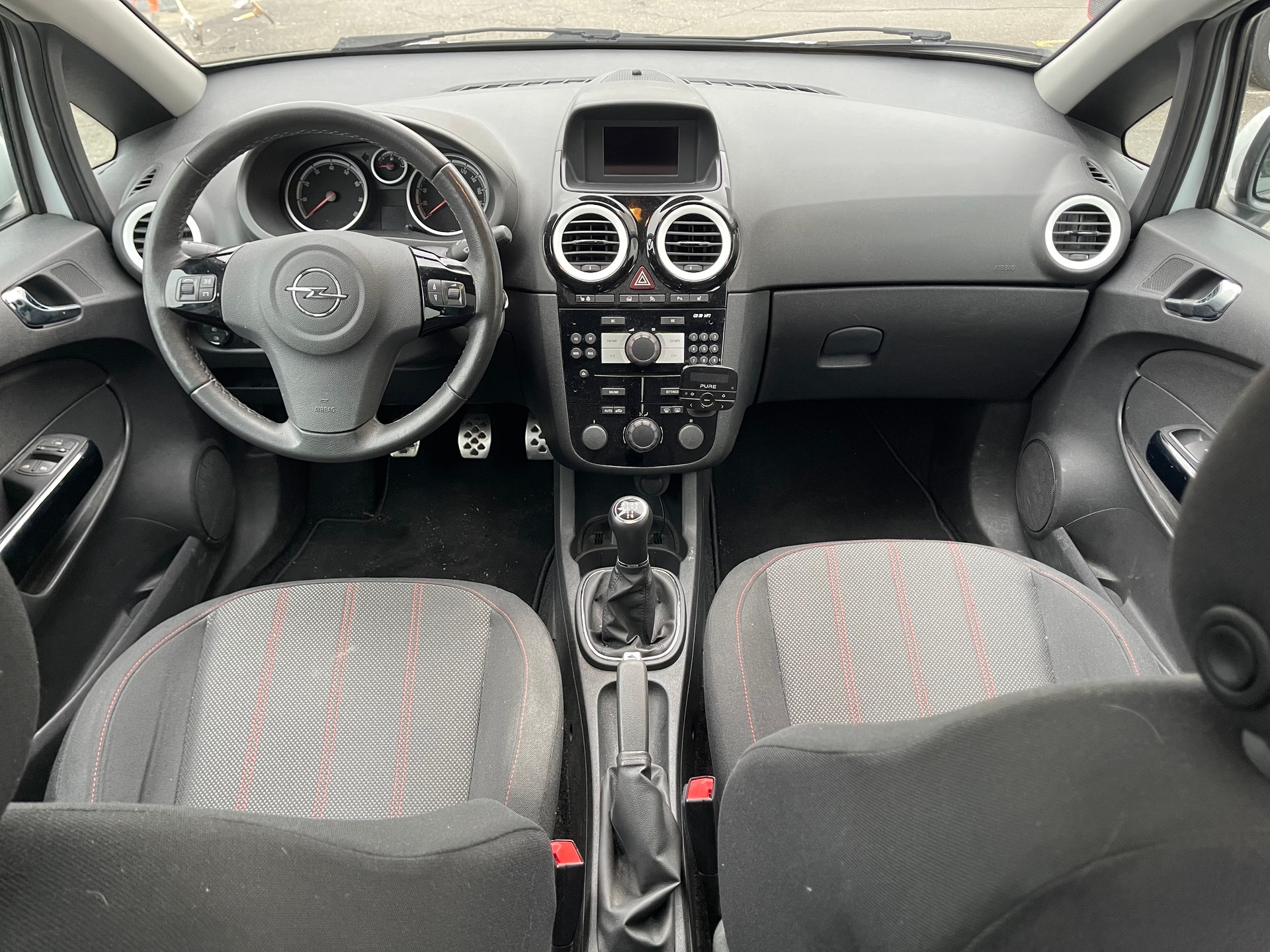 OPEL Corsa 1.4 TP Color Edition-image-7