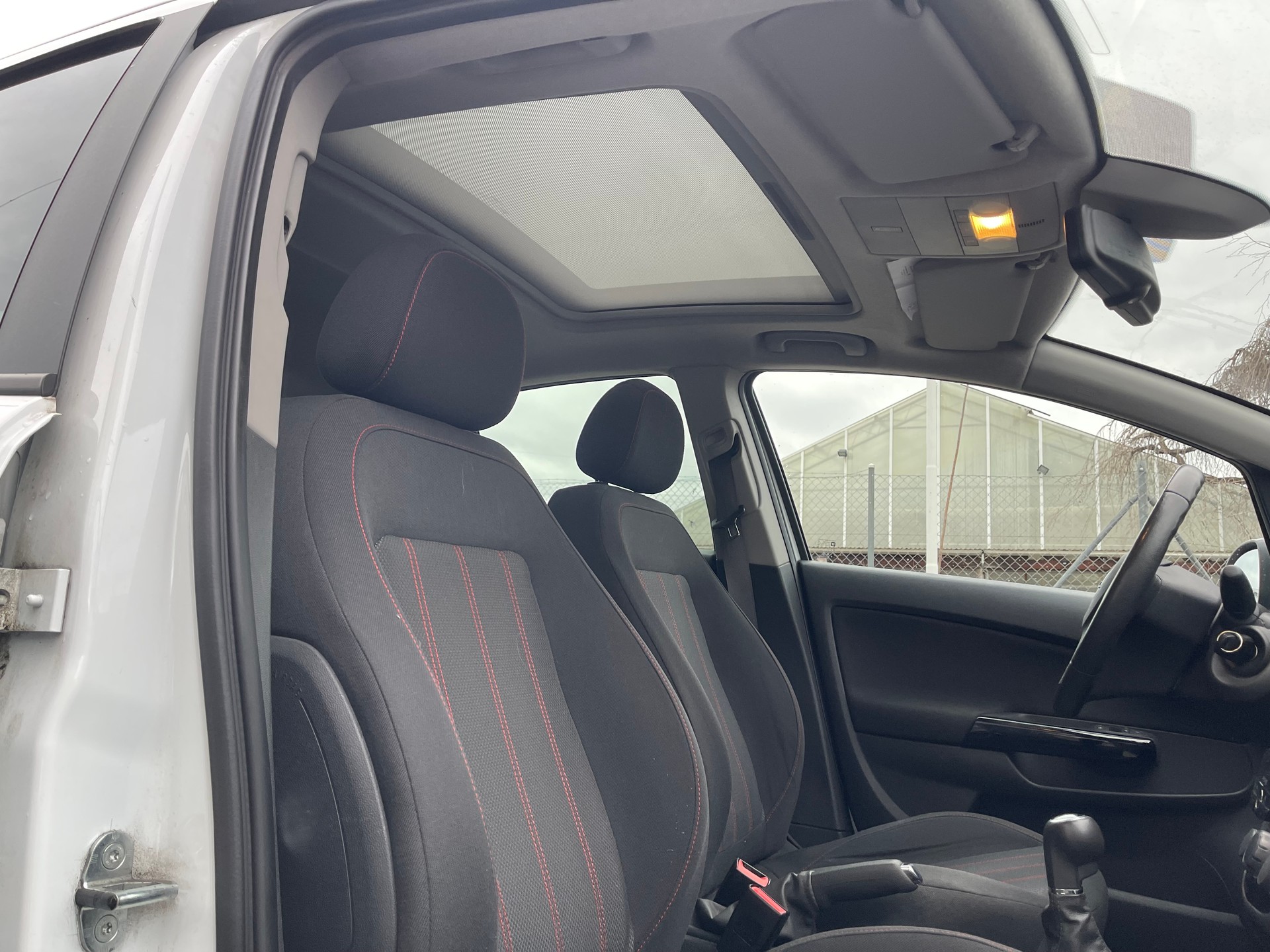 OPEL Corsa 1.4 TP Color Edition-image-9