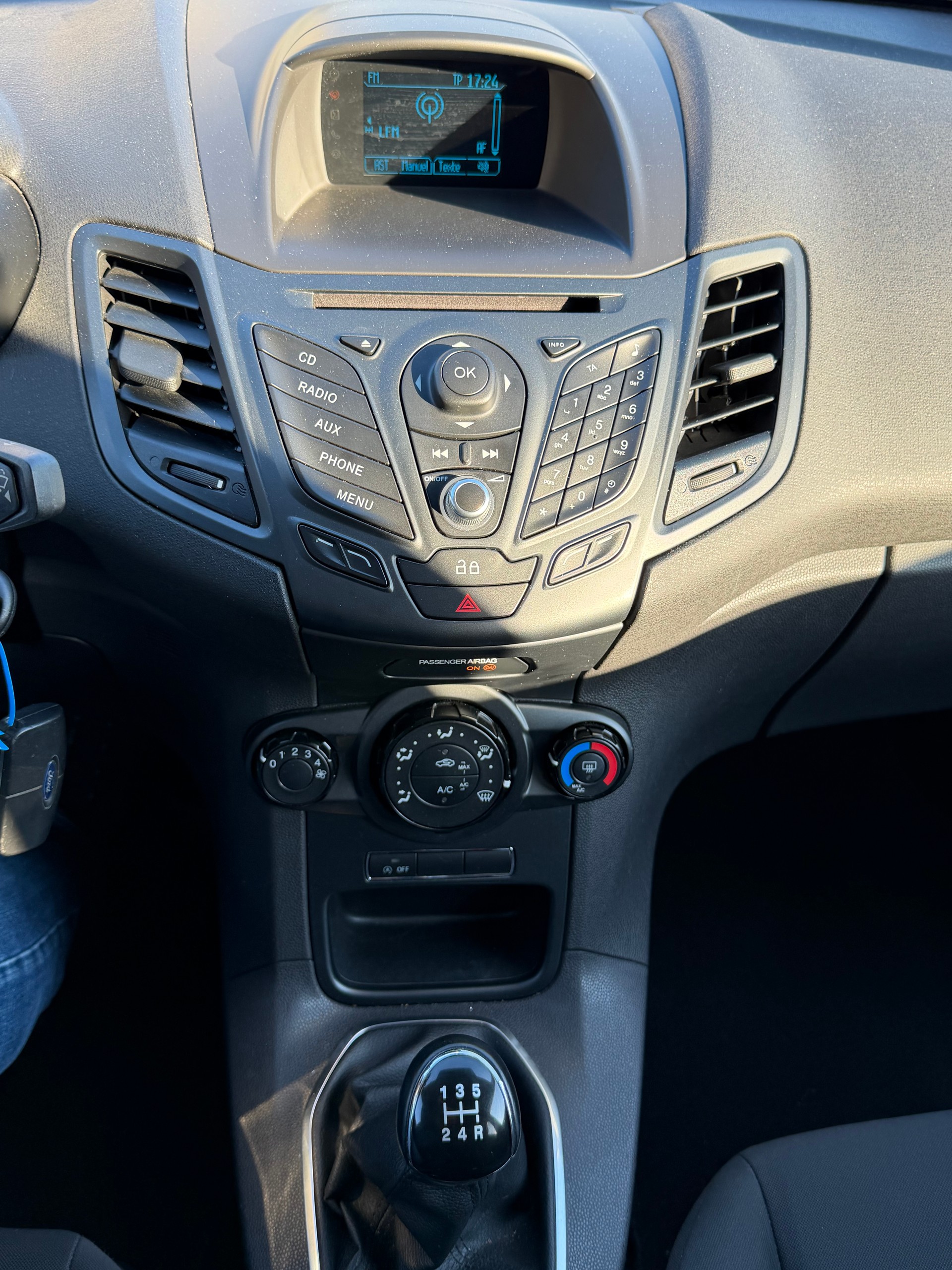 FORD Fiesta 1.0 Titanium-image-9