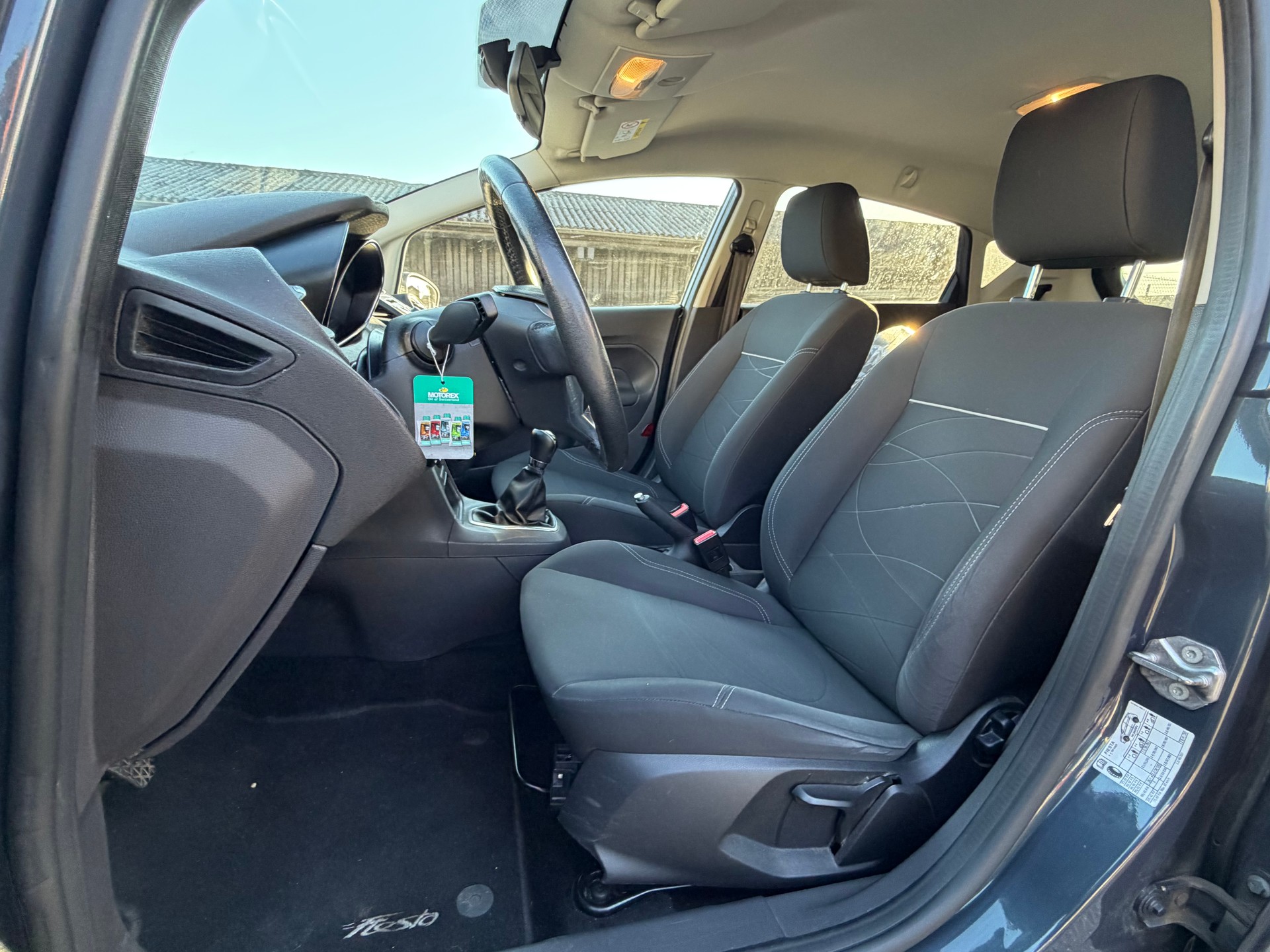 FORD Fiesta 1.0 Titanium-image-7