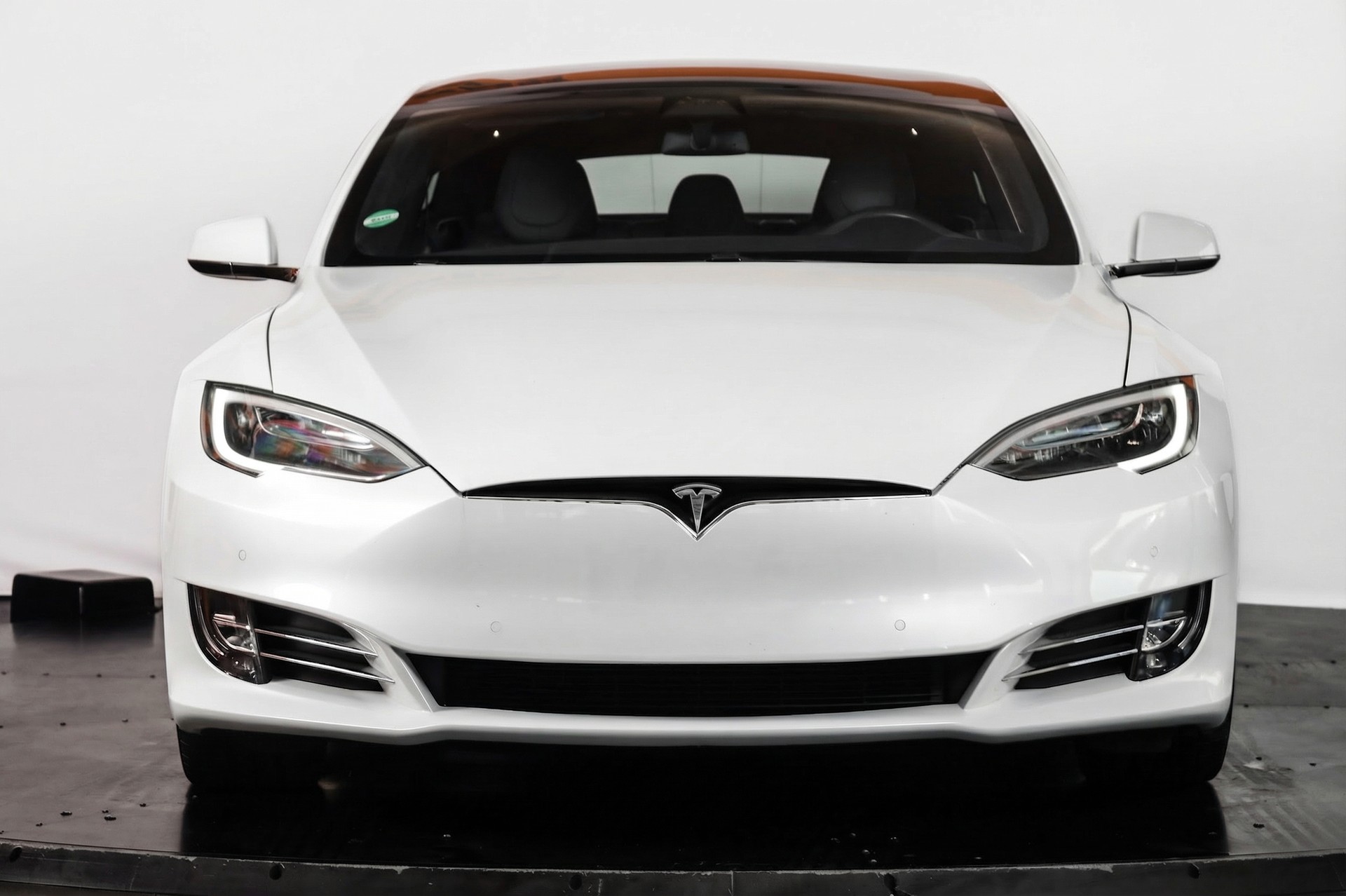 TESLA Model S 100 D Performance-image-1