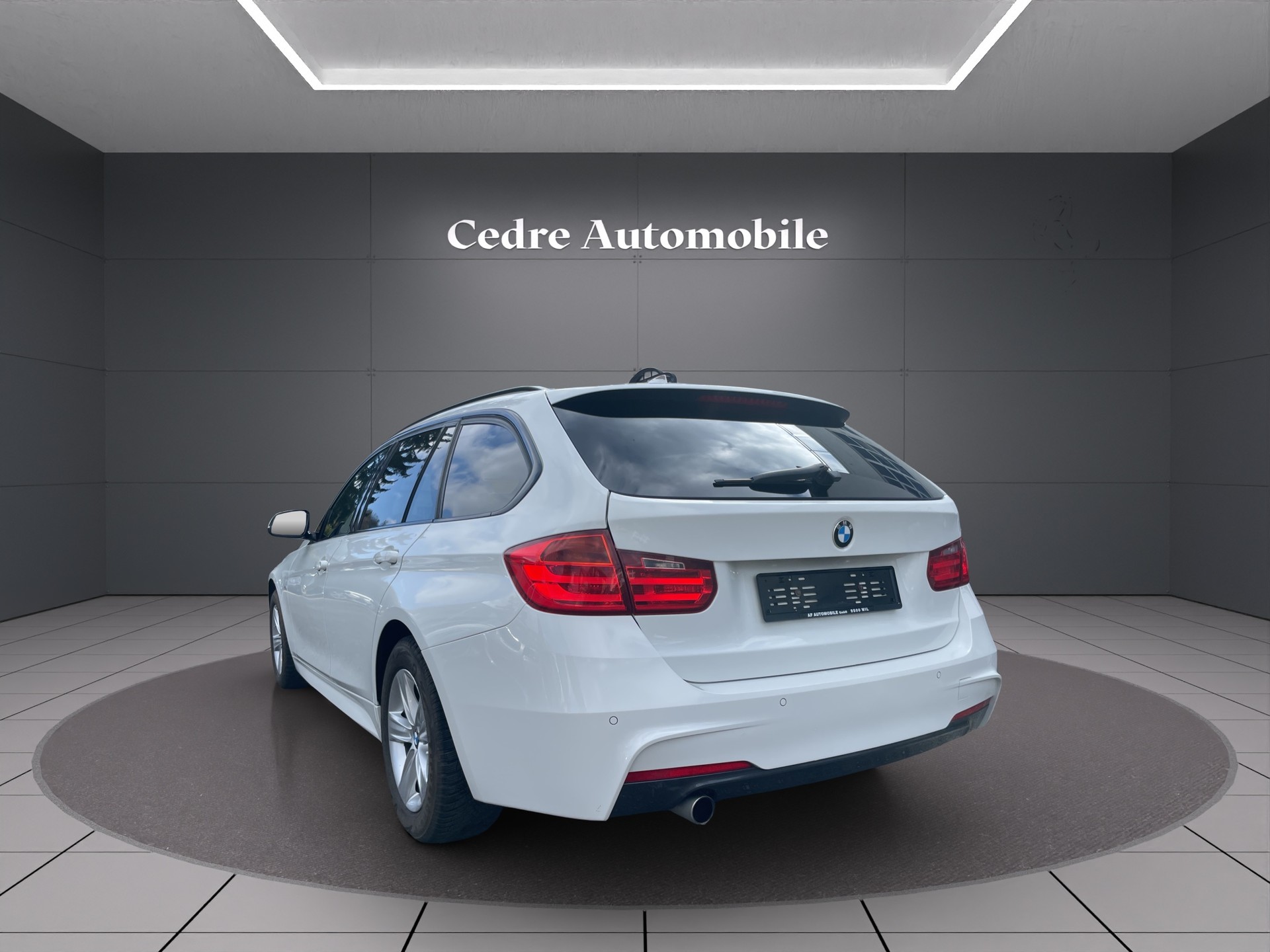 BMW 320d xDrive M Sport Touring Steptronic-image-3