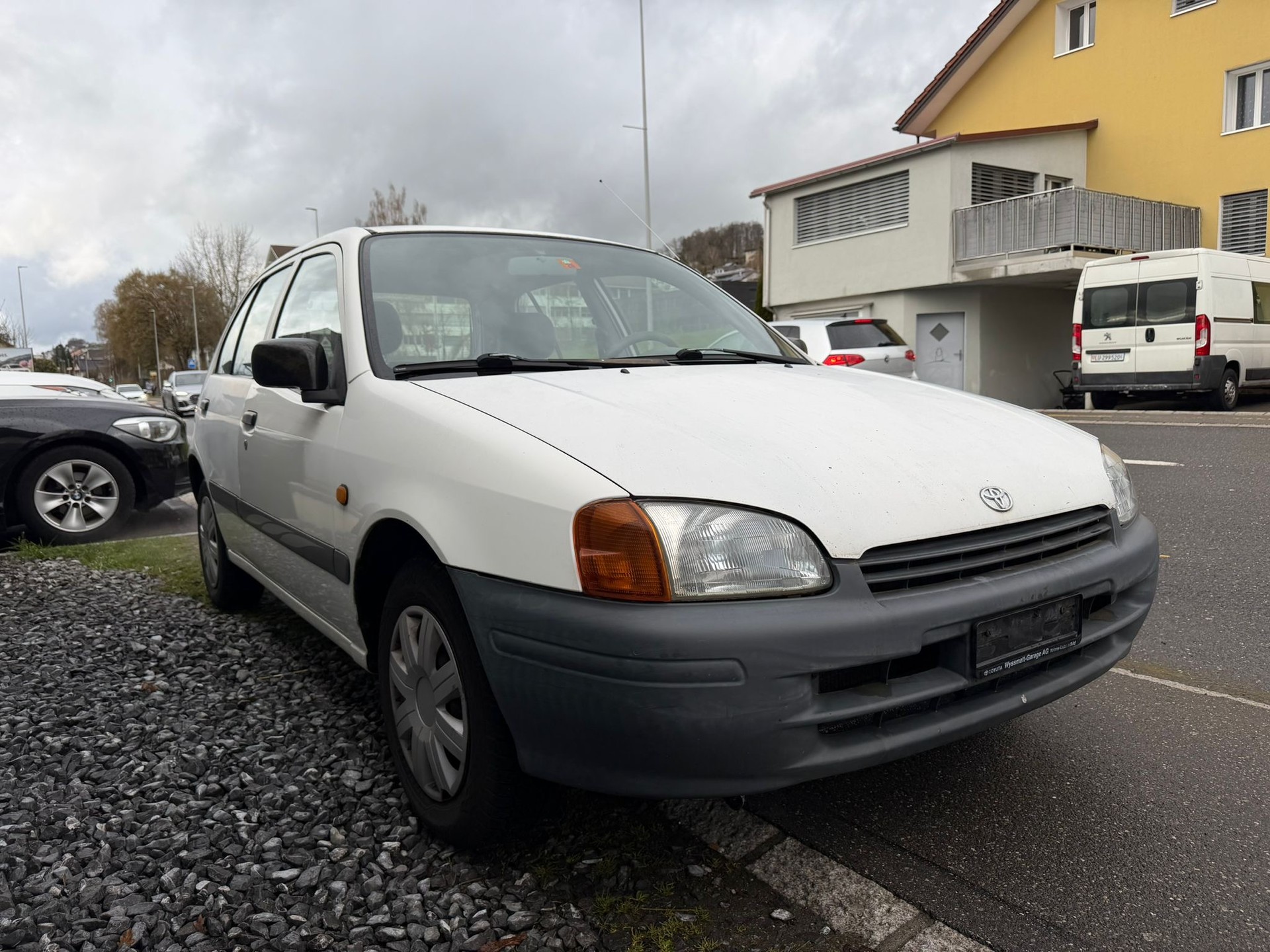 TOYOTA Starlet 1.3-image-2