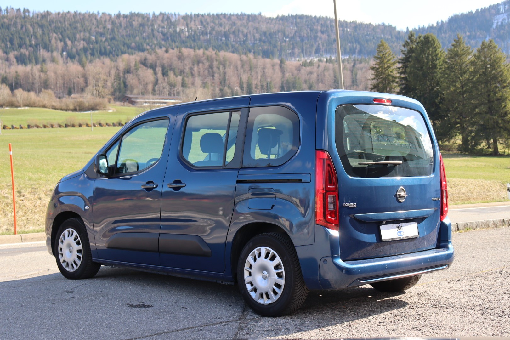 OPEL Combo Life 1.5 Enjoy • Expertise du jour • Frisch MFK • Véhicule CH-image-6
