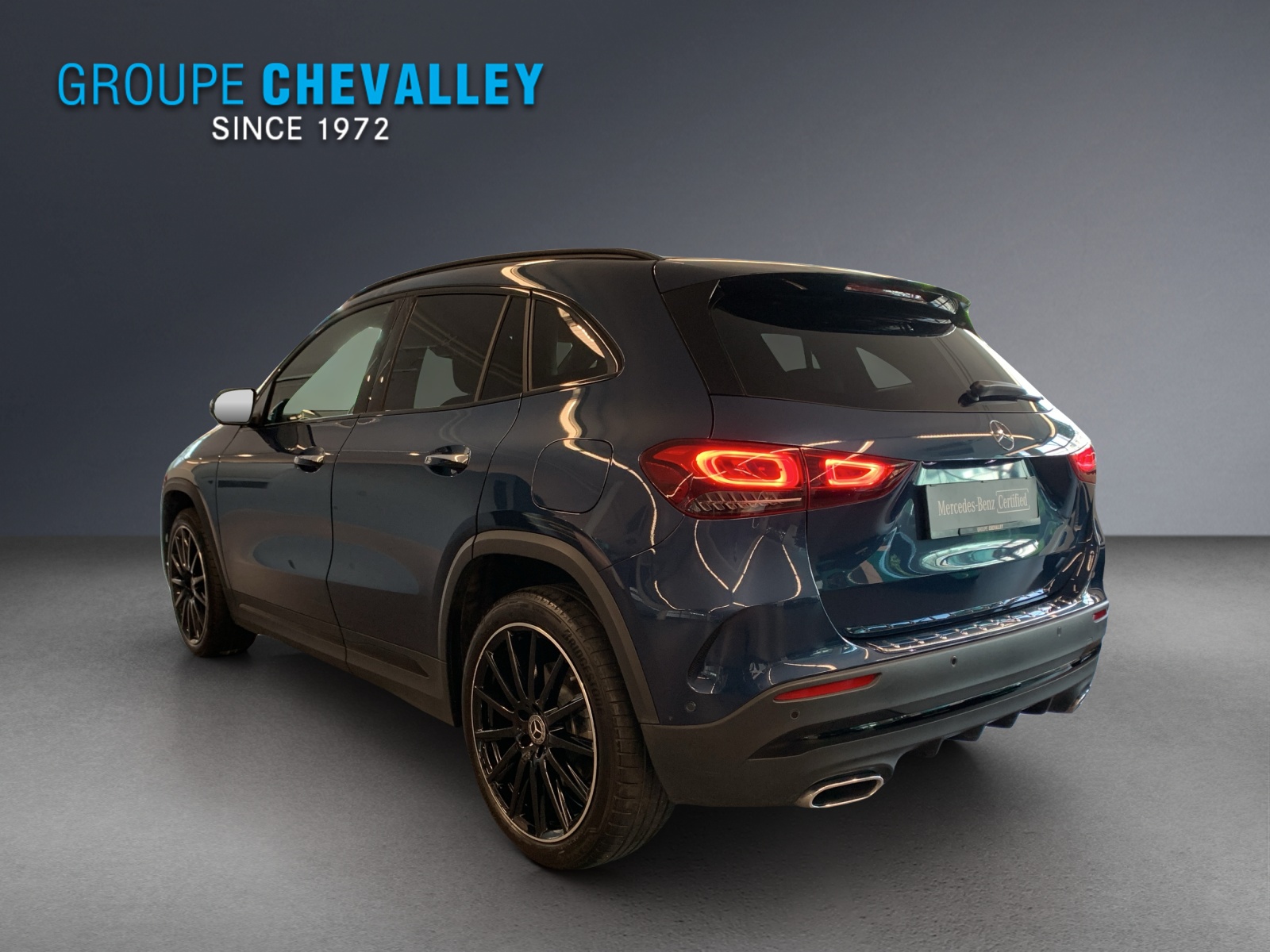 MERCEDES-BENZ GLA 250e AMG Line 8G-DCT-image-2