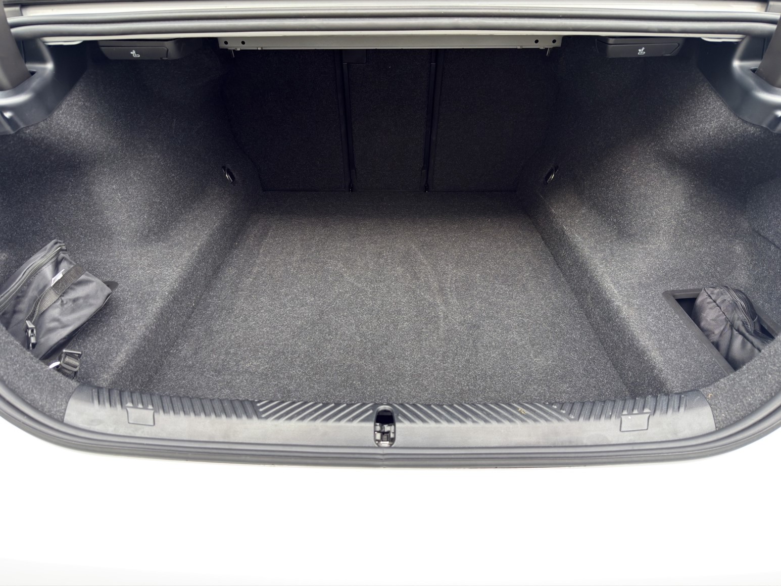BMW 520d xDrive 48V M Sport-image-22