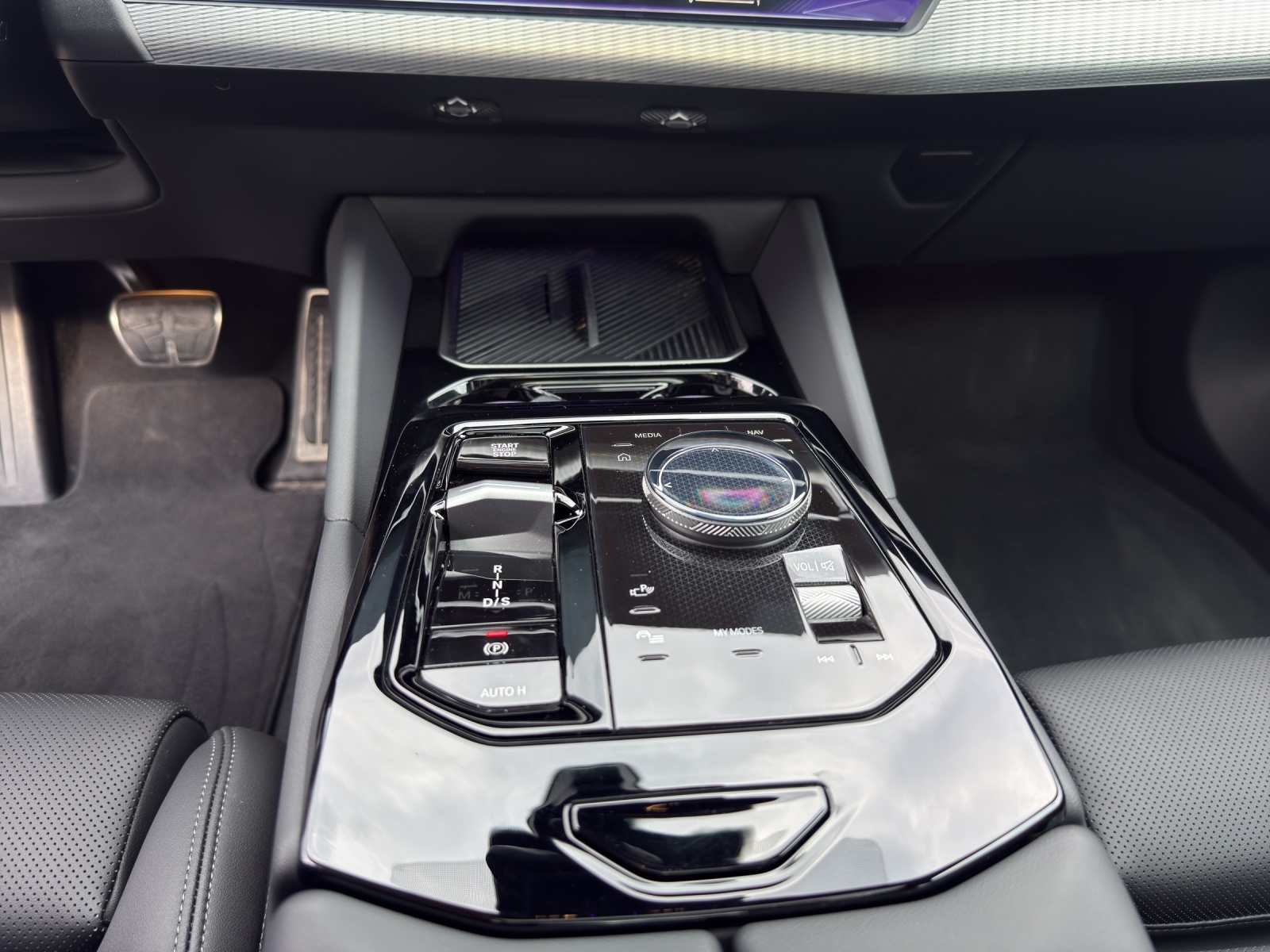 BMW 520d xDrive 48V M Sport-image-16