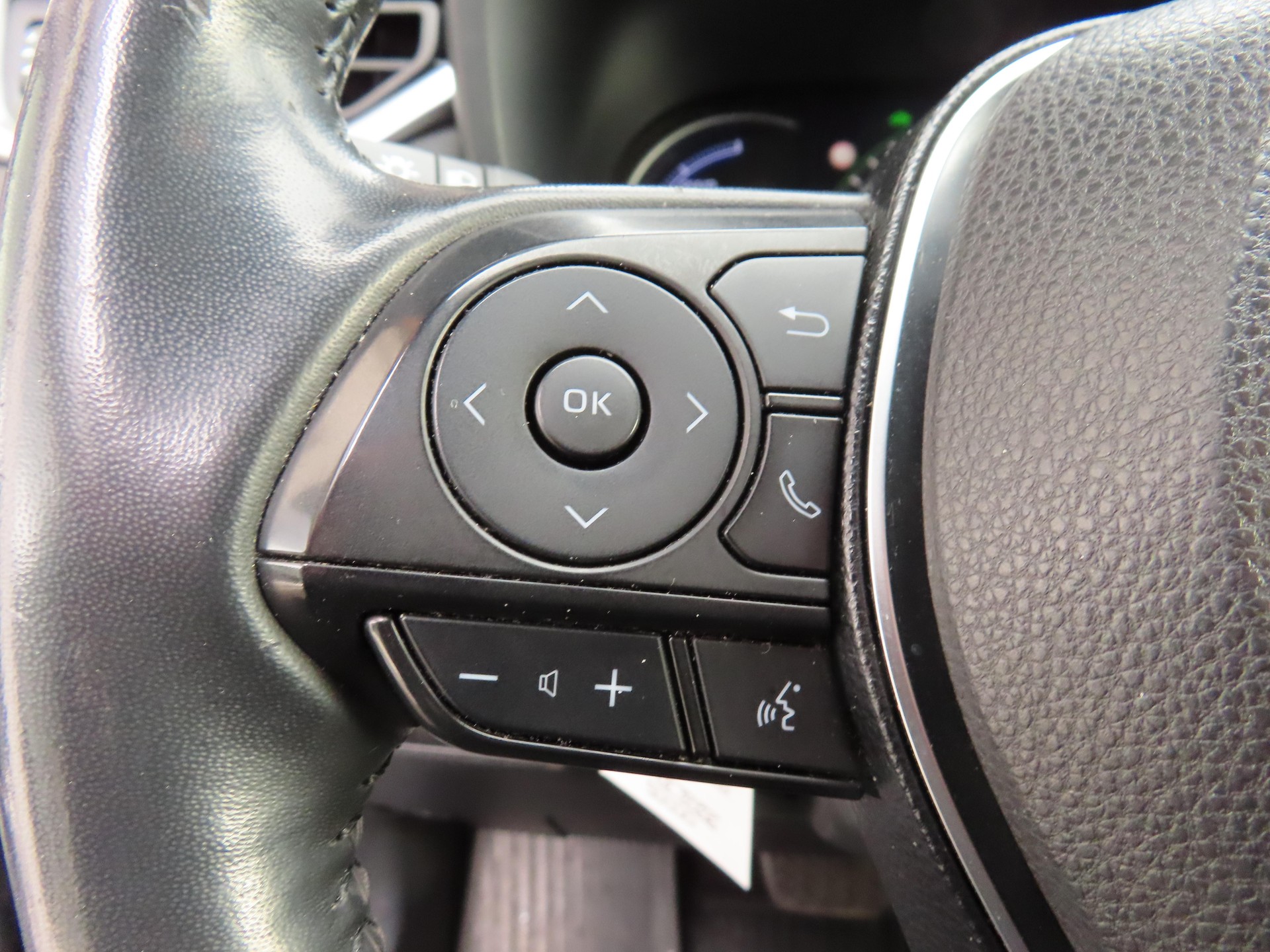 TOYOTA RAV4 2.5 HEV Style-image-16