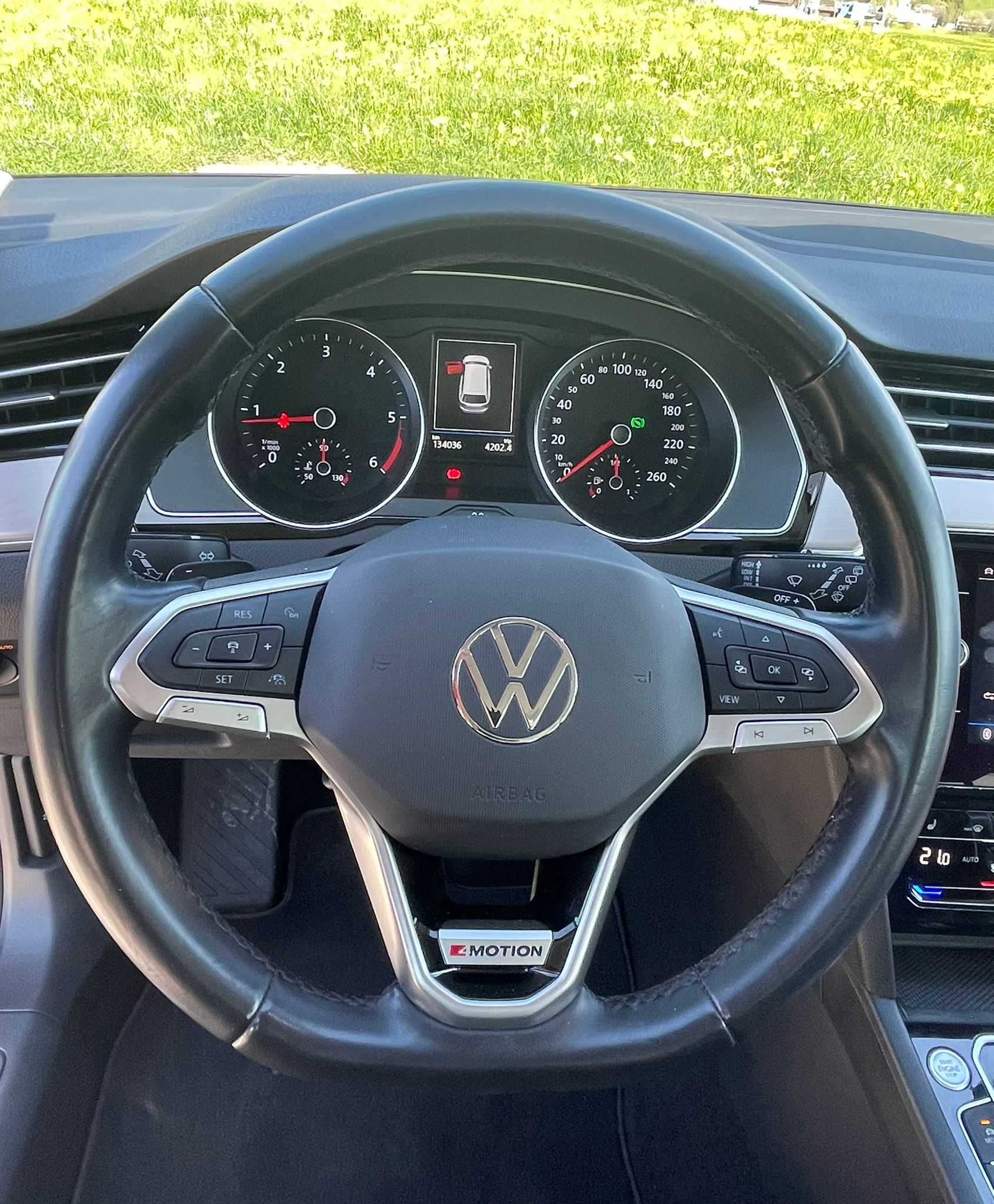 VW Passat 2.0 TDI 4Motion DSG BMT Elegance - Frisch MFK & Service, Top Zustand, lückenlos gepflegt-image-7