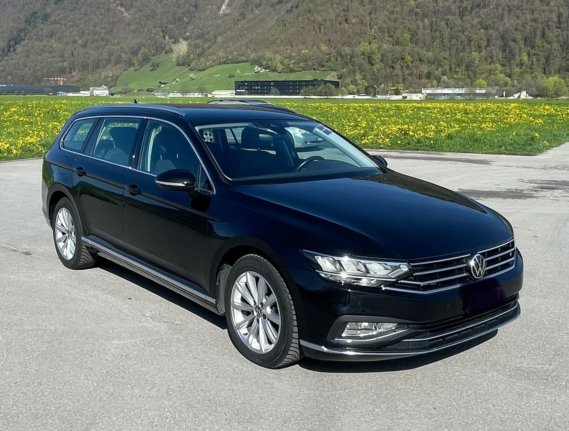 VW Passat 2.0 TDI 4Motion DSG BMT Elegance - Frisch MFK & Service, Top Zustand, lückenlos gepflegt-image-0