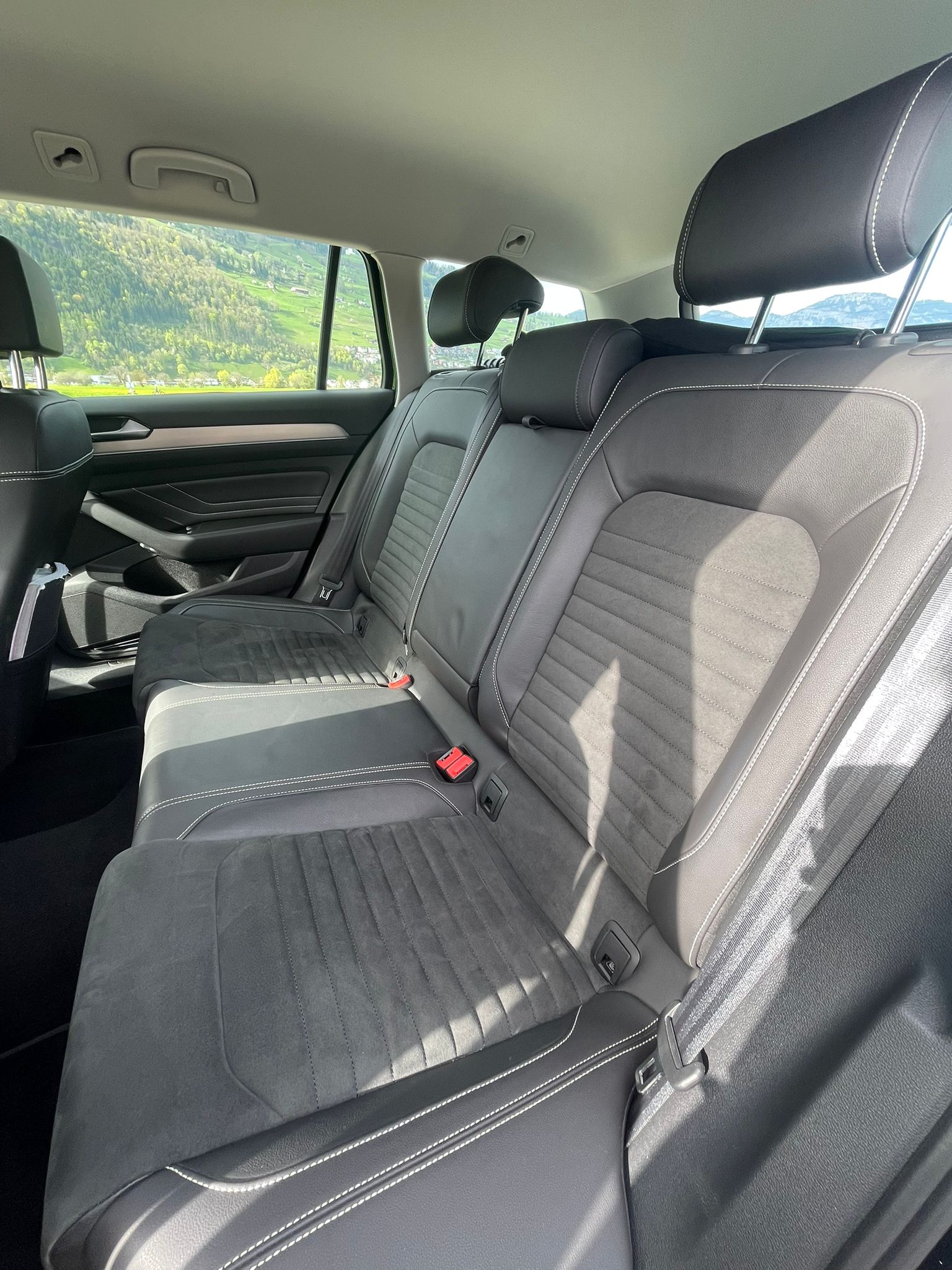 VW Passat 2.0 TDI 4Motion DSG BMT Elegance - Frisch MFK & Service, Top Zustand, lückenlos gepflegt-image-6
