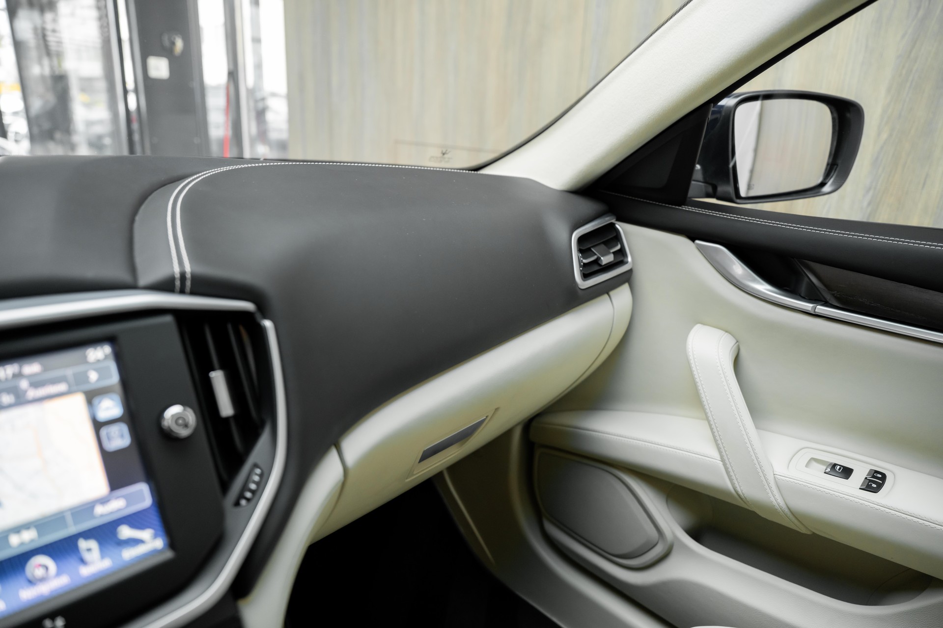 MASERATI Ghibli S Q4 3.0 V6 Automatica-image-17