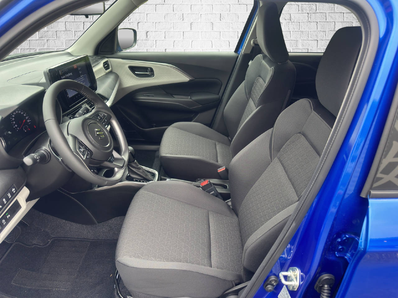 SUZUKI Swift 1.2 Sakura Top Hybrid-image-6