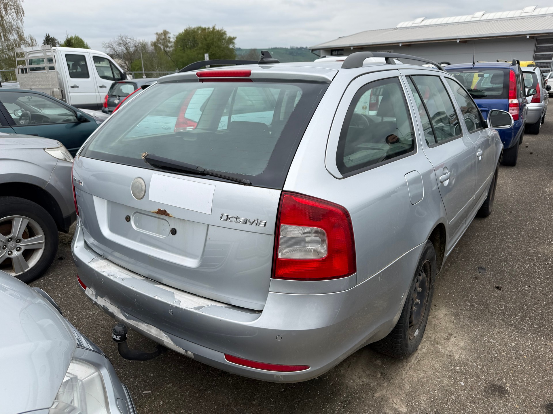 SKODA Octavia Combi 1.9 TDI Swiss Adventure 4x4-image-3