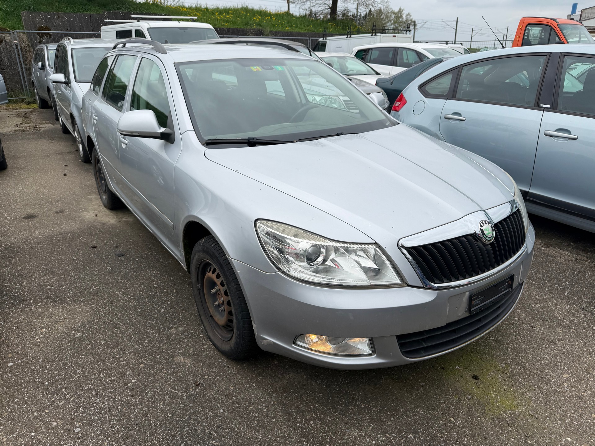 SKODA Octavia Combi 1.9 TDI Swiss Adventure 4x4-image-1