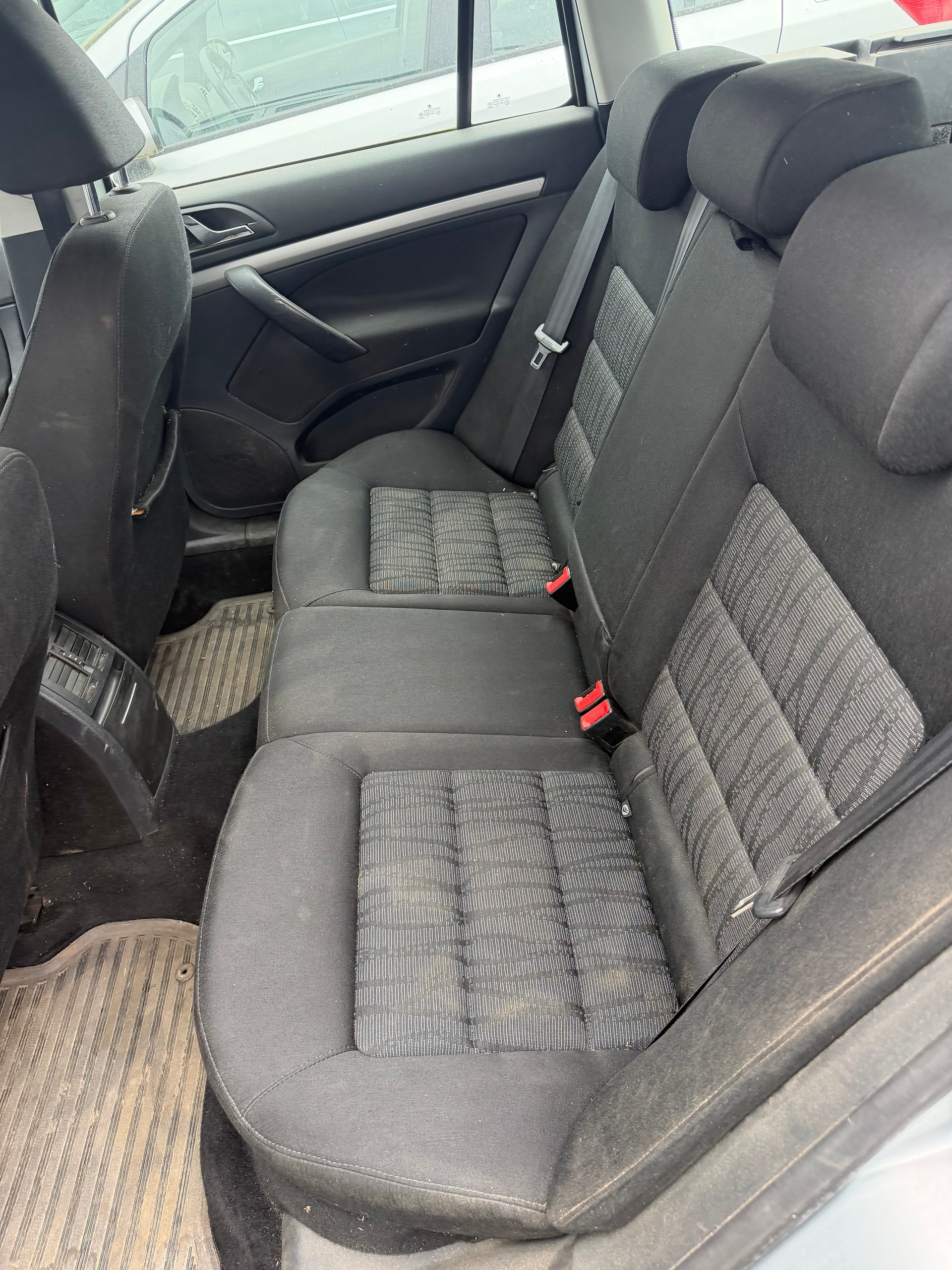 SKODA Octavia Combi 1.9 TDI Swiss Adventure 4x4-image-4