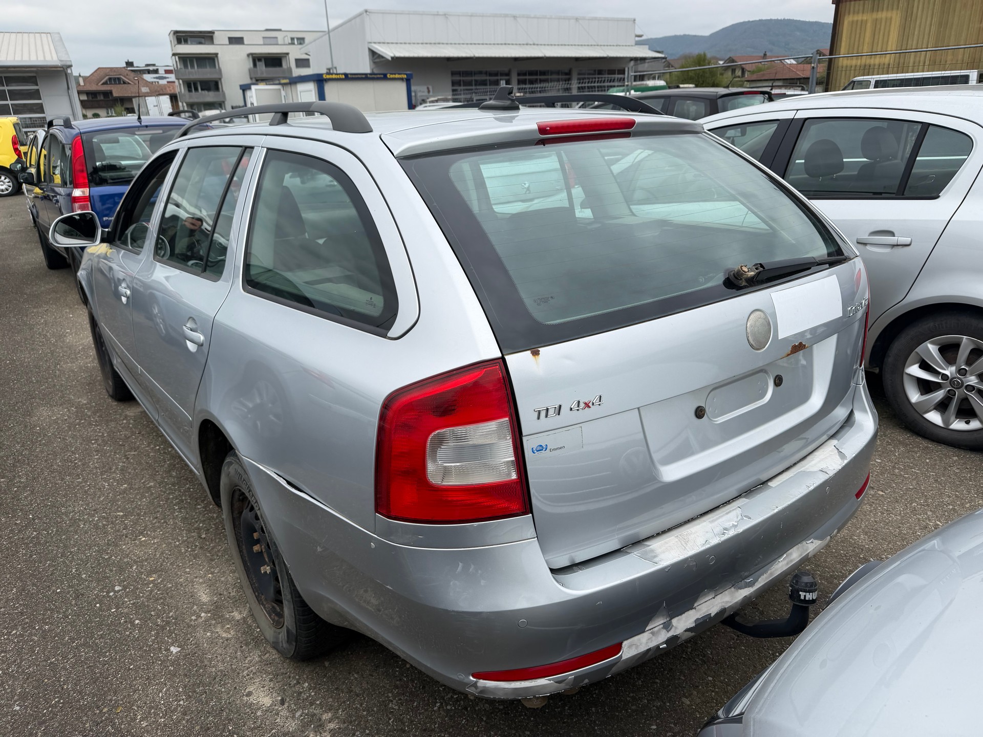 SKODA Octavia Combi 1.9 TDI Swiss Adventure 4x4-image-2