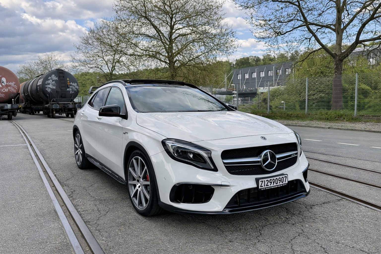 MERCEDES-BENZ GLA 45 AMG 4Matic 7G-DCT-image-1