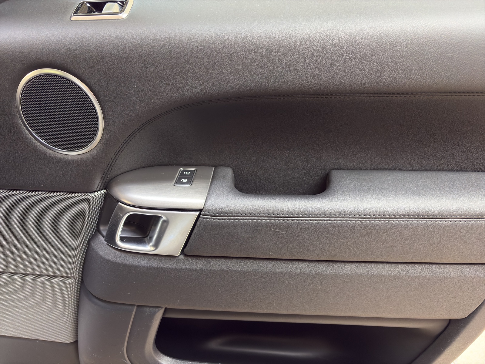 LAND ROVER RR Sport D250 I6 MHEV S-image-10