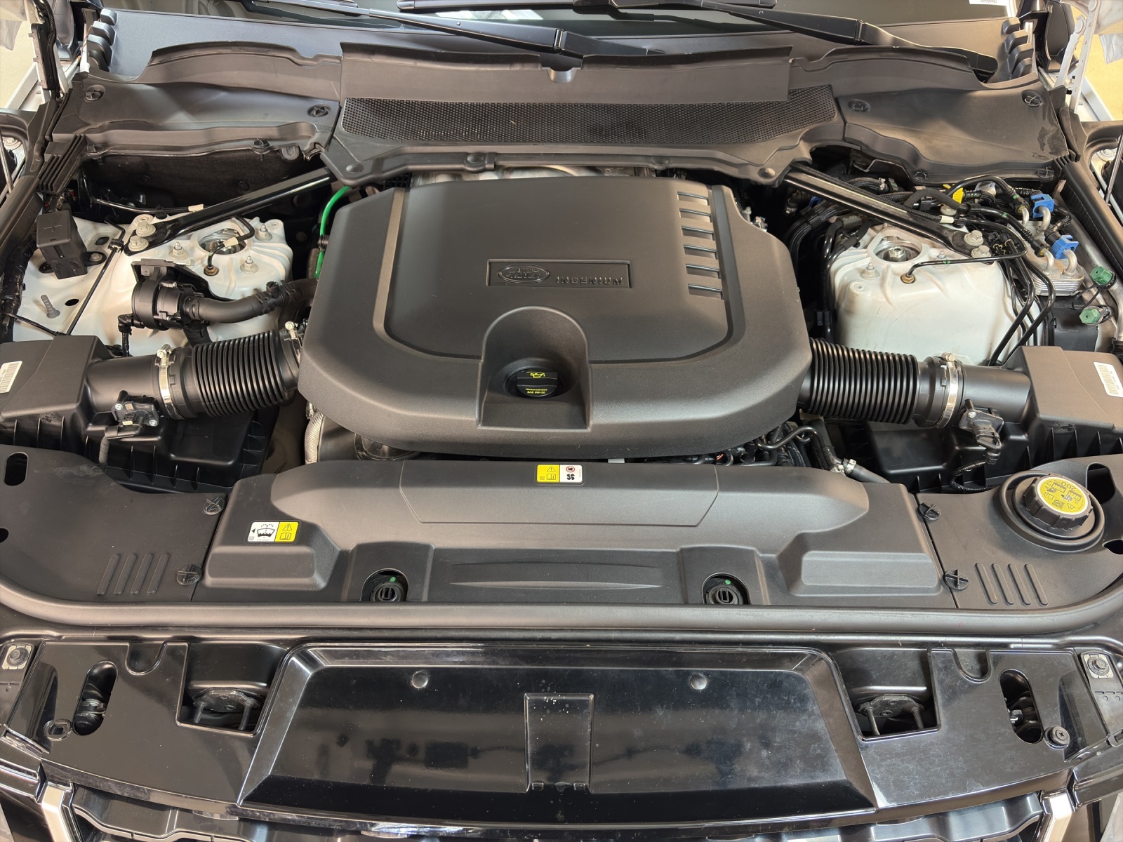 LAND ROVER RR Sport D250 I6 MHEV S-image-18