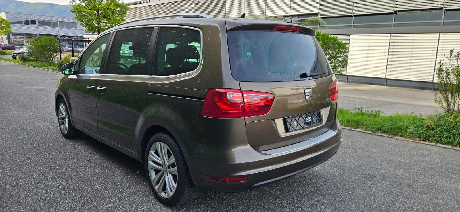 SEAT Alhambra 2.0 TDI Reference Eco DSG-image-4