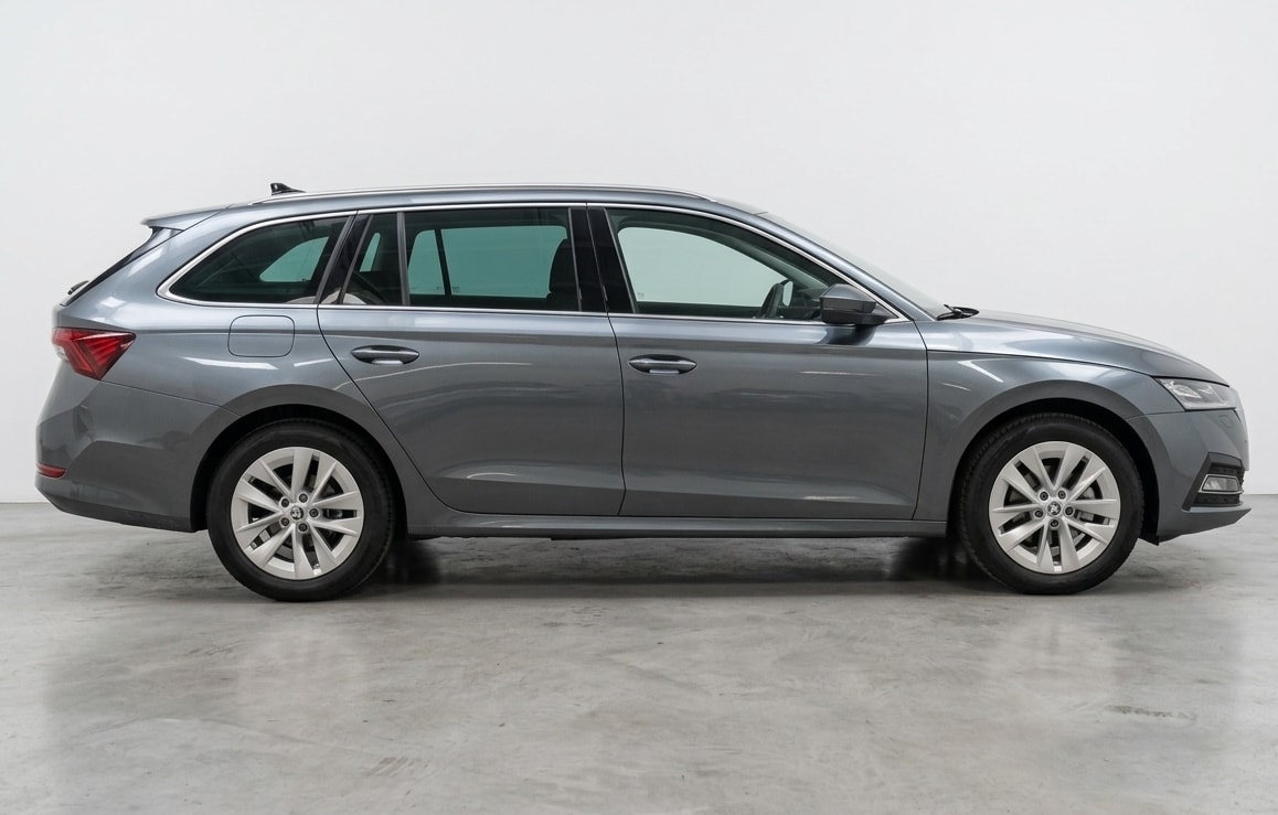 SKODA 2.0 TSI Style 4x4 DSG-image-2