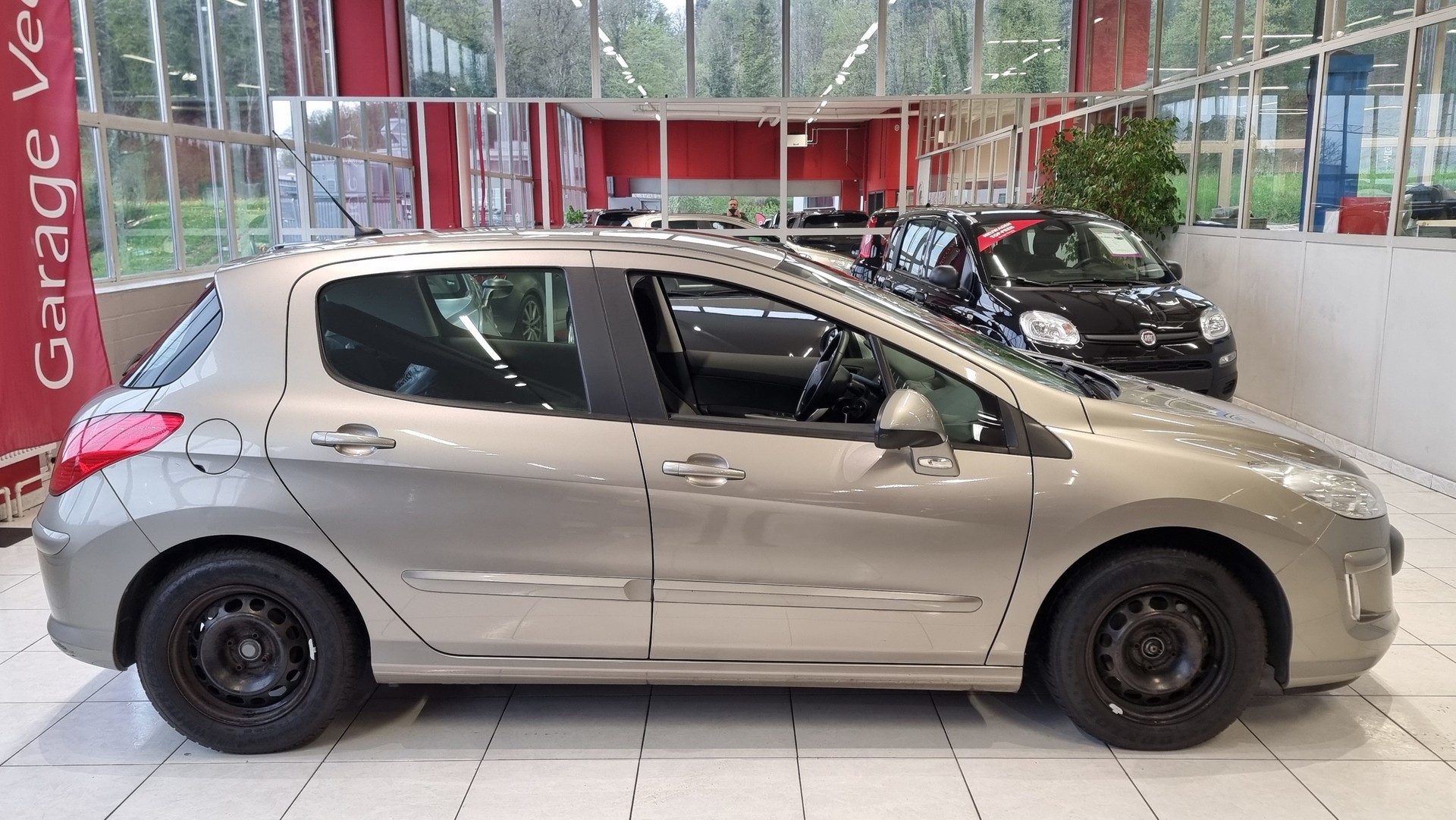 PEUGEOT 308 1.6 16V VTI Sport-image-5