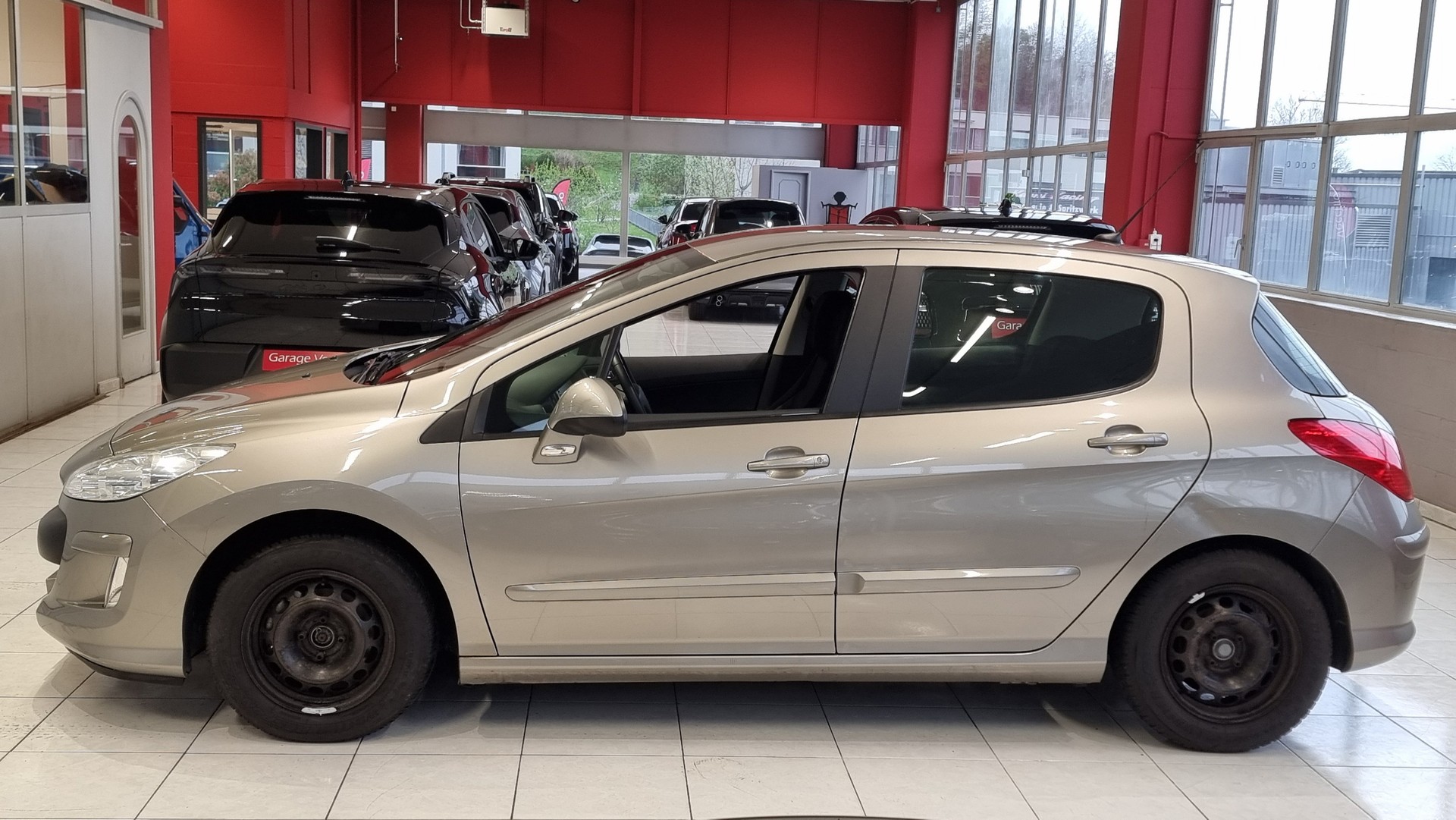 PEUGEOT 308 1.6 16V VTI Sport-image-2