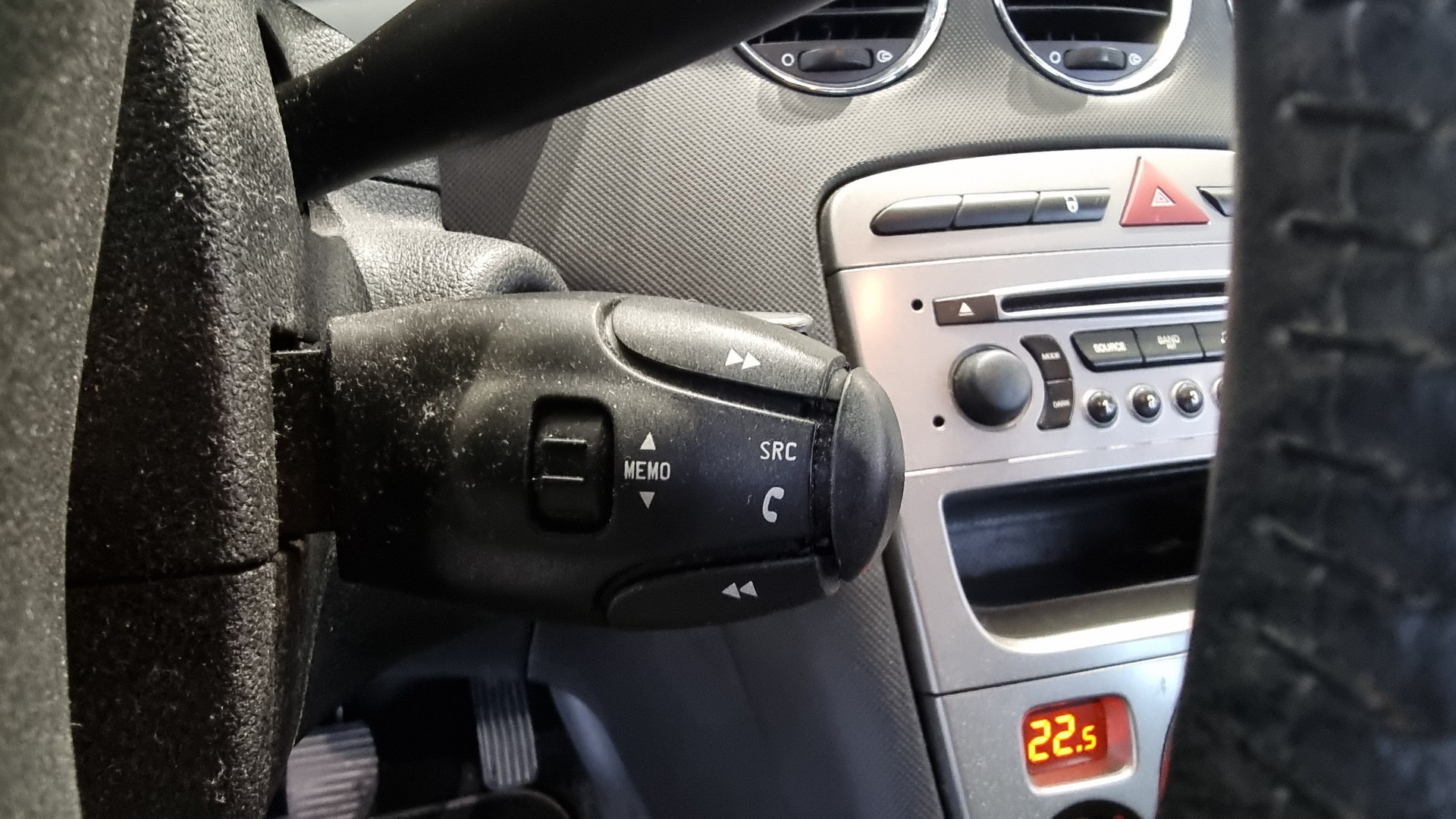 PEUGEOT 308 1.6 16V VTI Sport-image-16